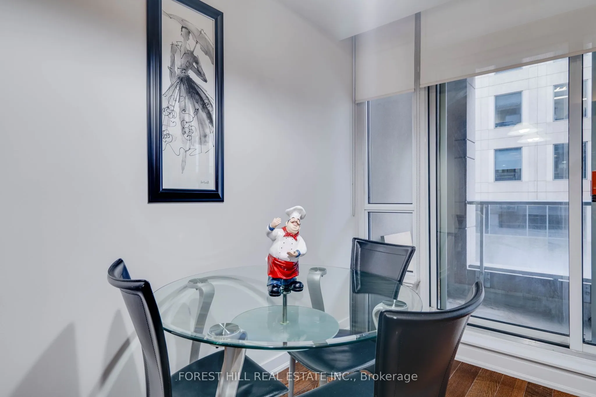 199 Richmond Street W, #318