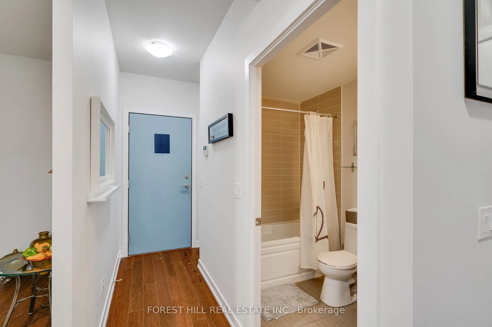 199 Richmond Street W, #318