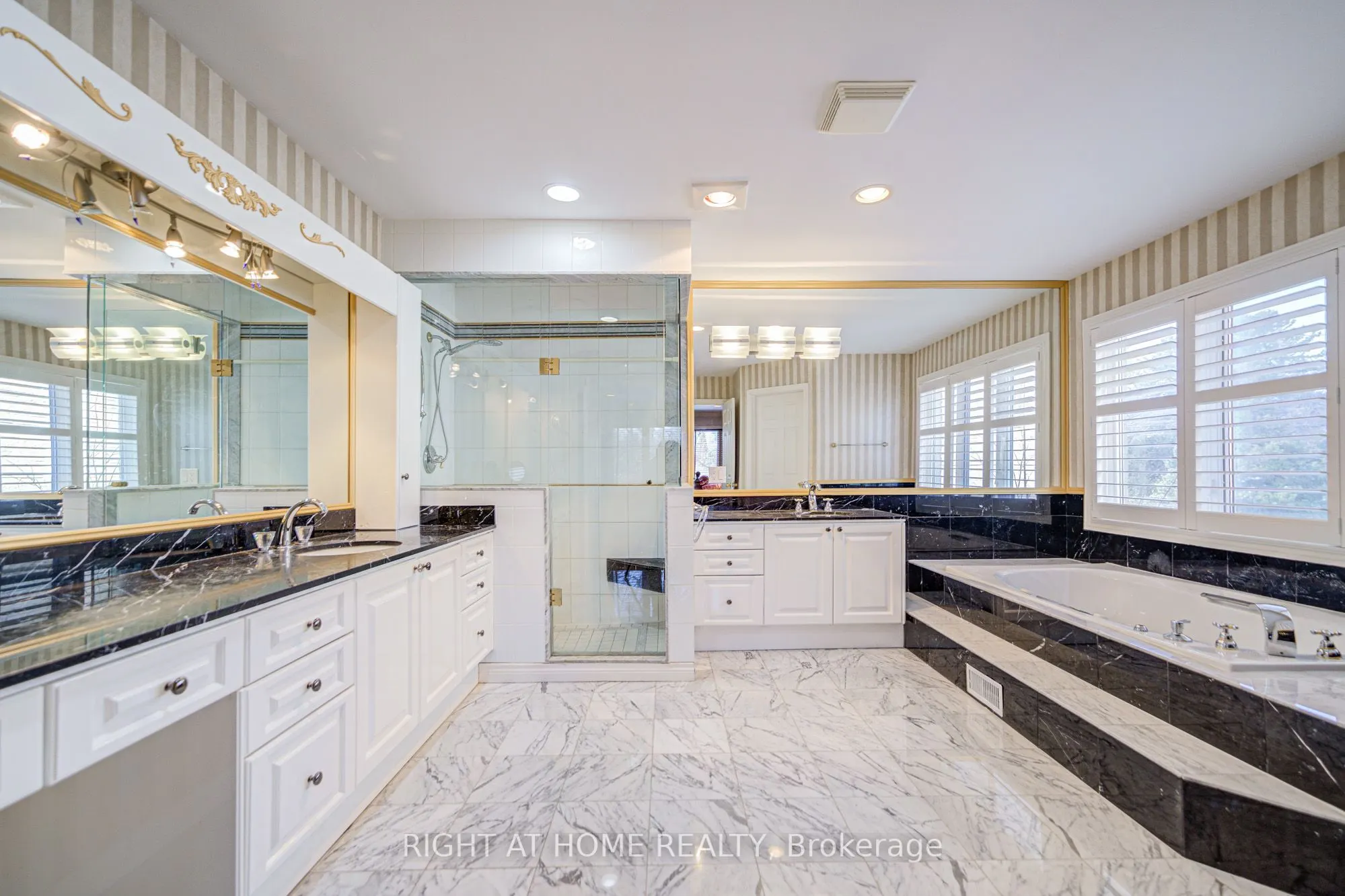 49 Arjay Crescent