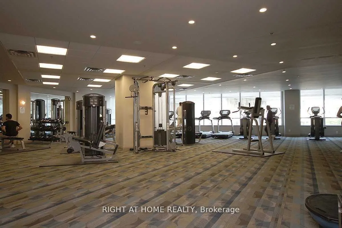 18 Harbour Street, #1205