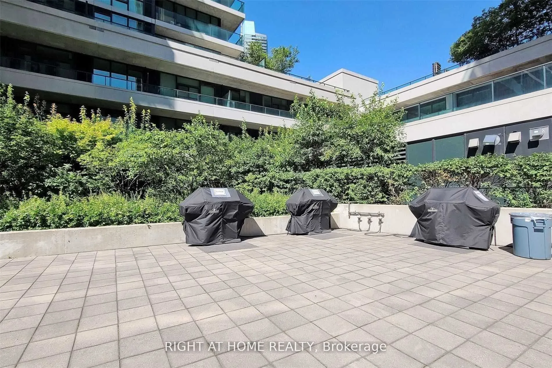 18 Harbour Street, #1205