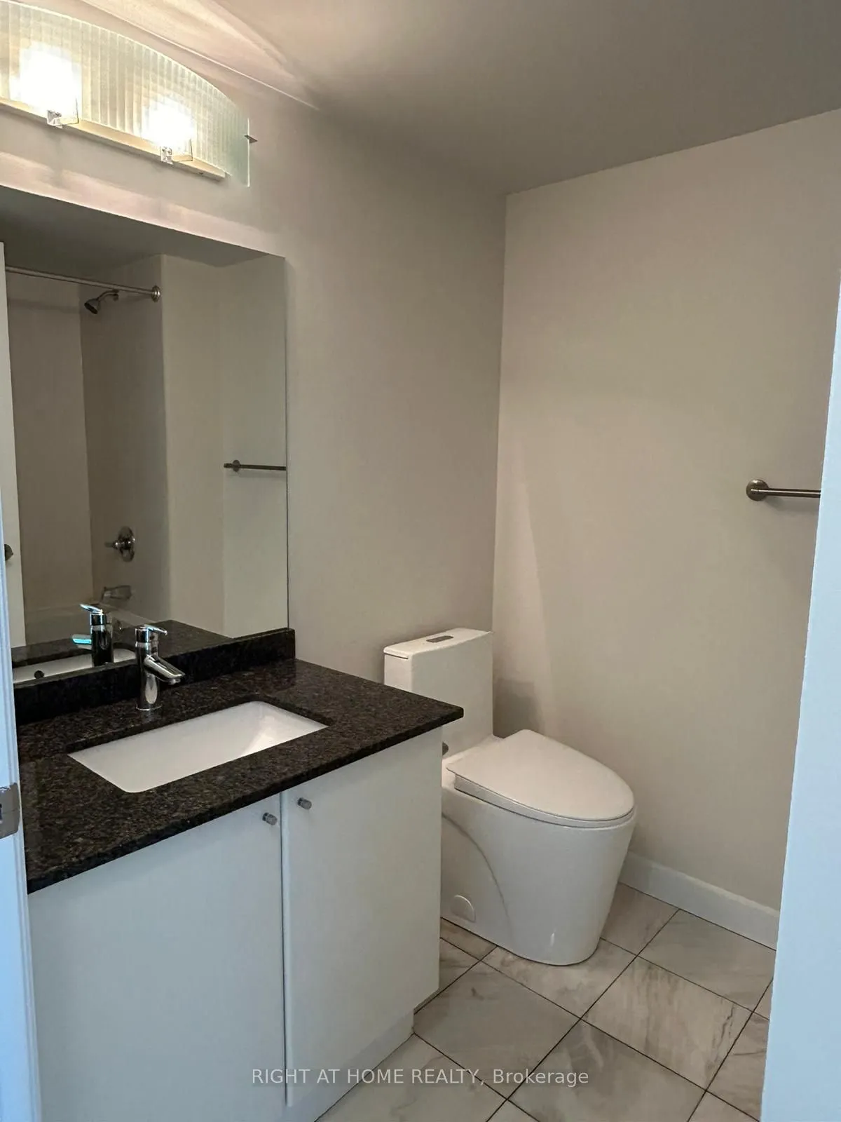 18 Harbour Street, #1205
