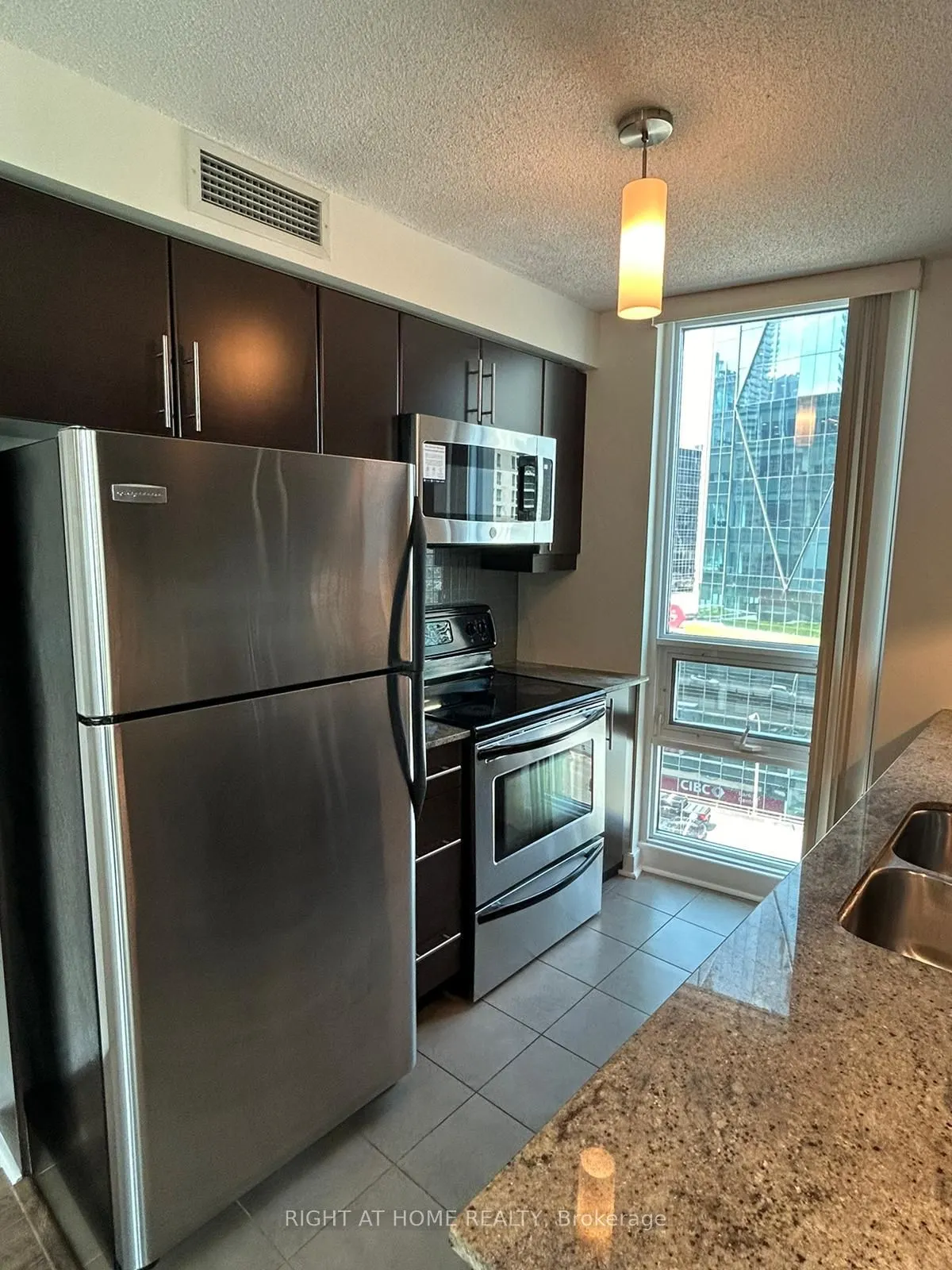 18 Harbour Street, #1205
