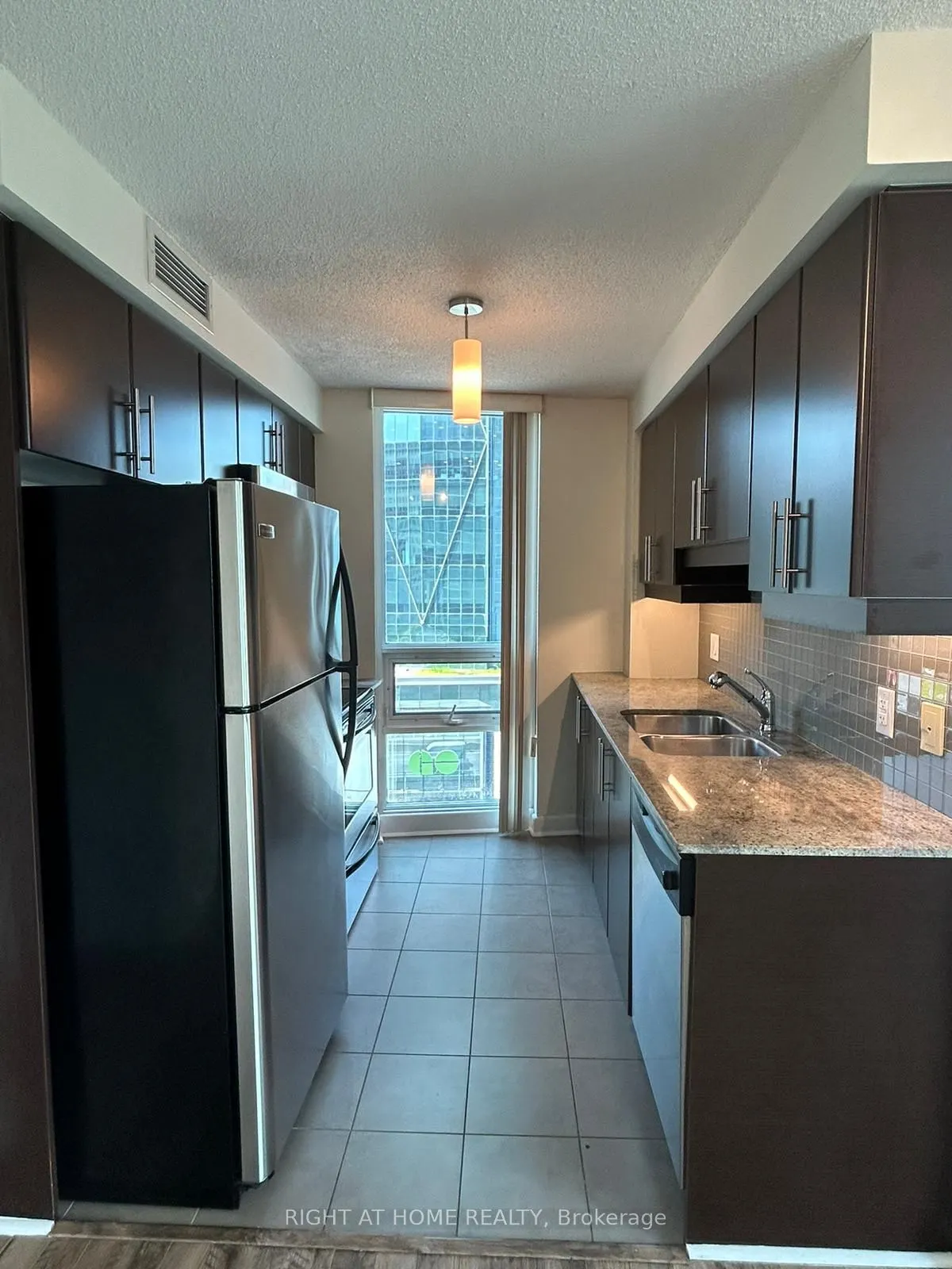 18 Harbour Street, #1205