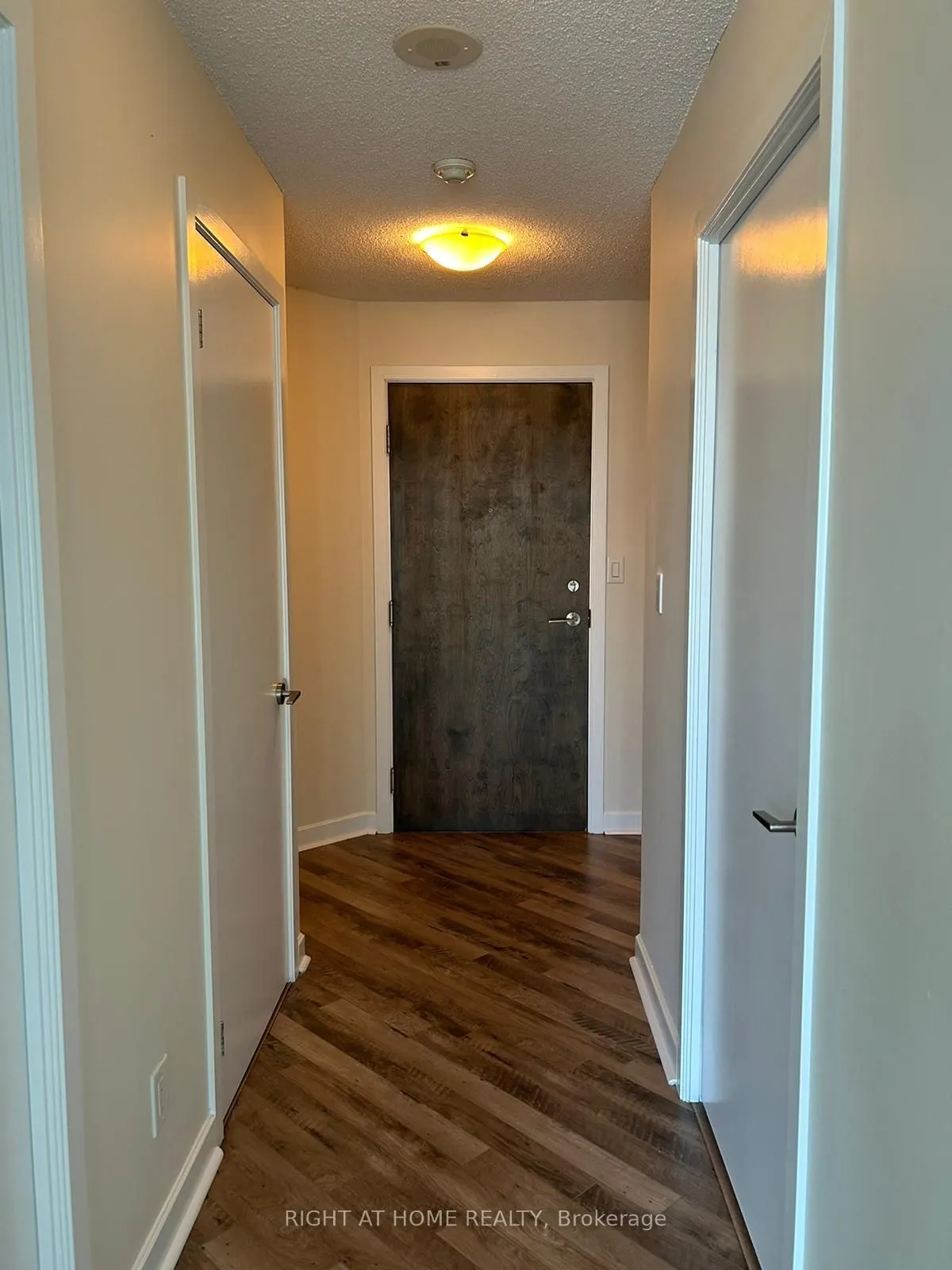 18 Harbour Street, #1205