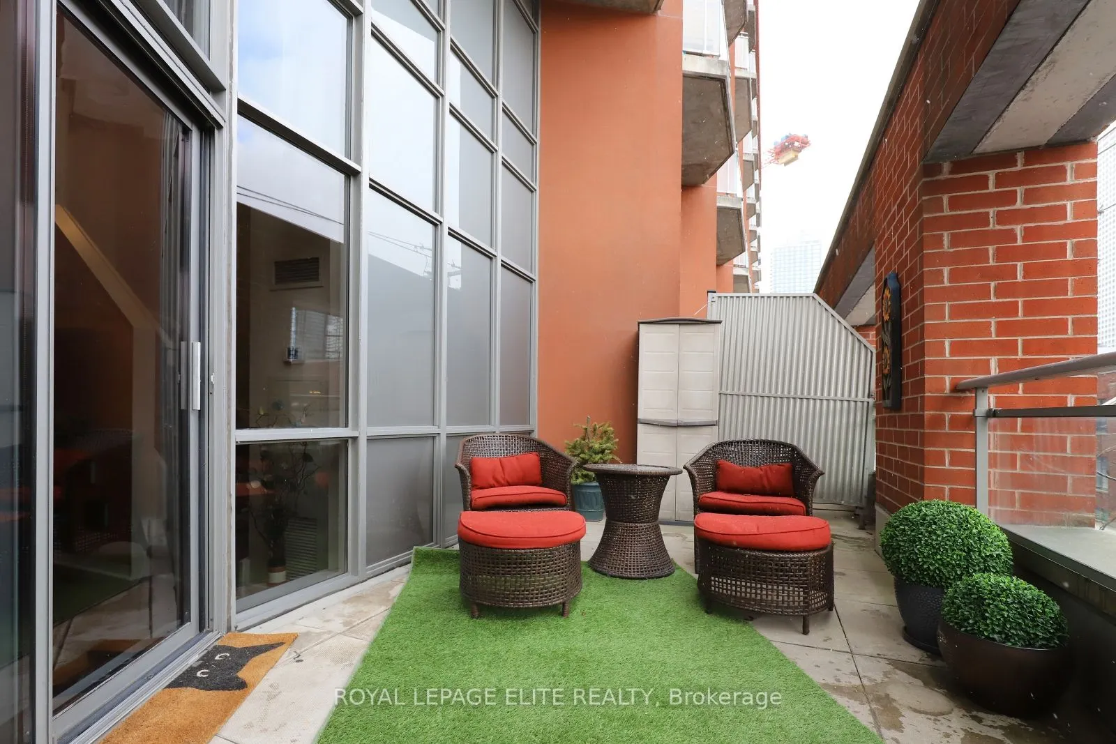 255 Richmond Street E, #220