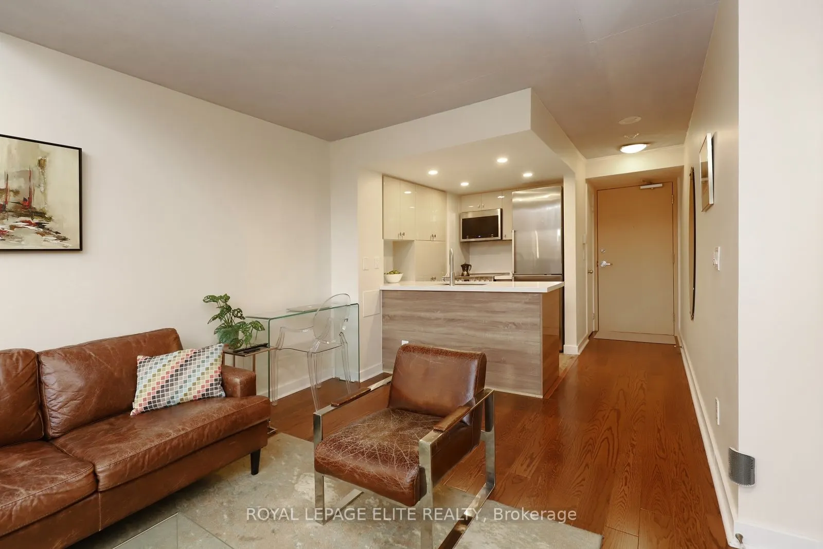 255 Richmond Street E, #220