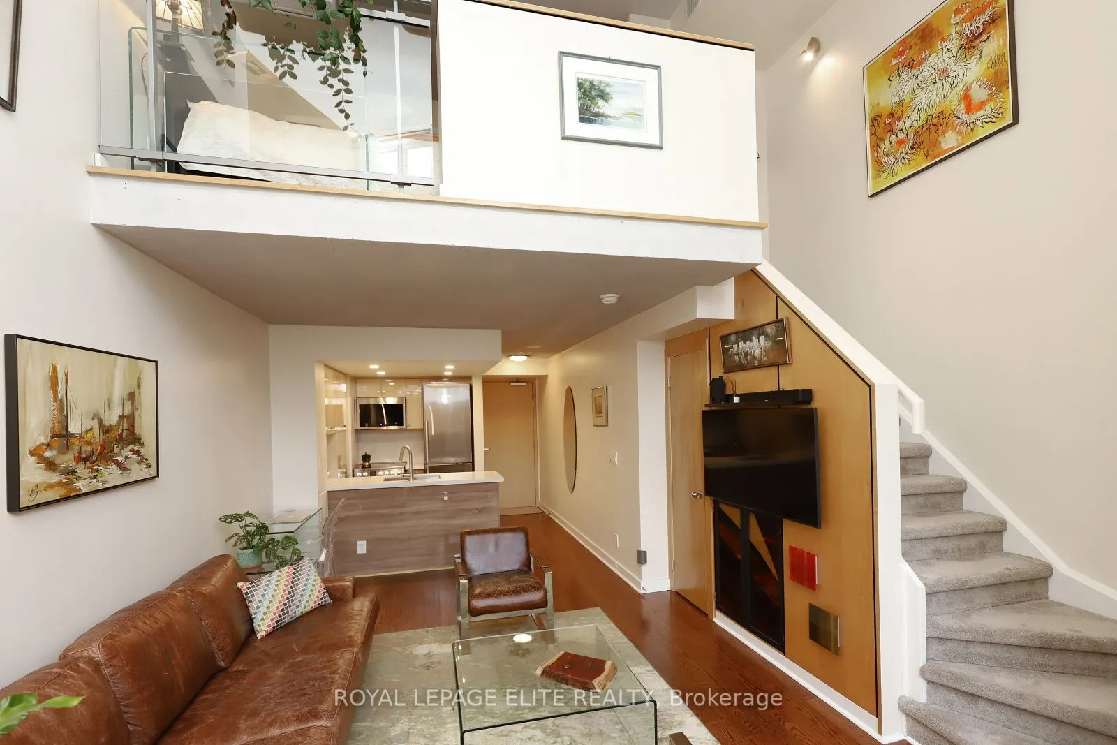 255 Richmond Street E, #220