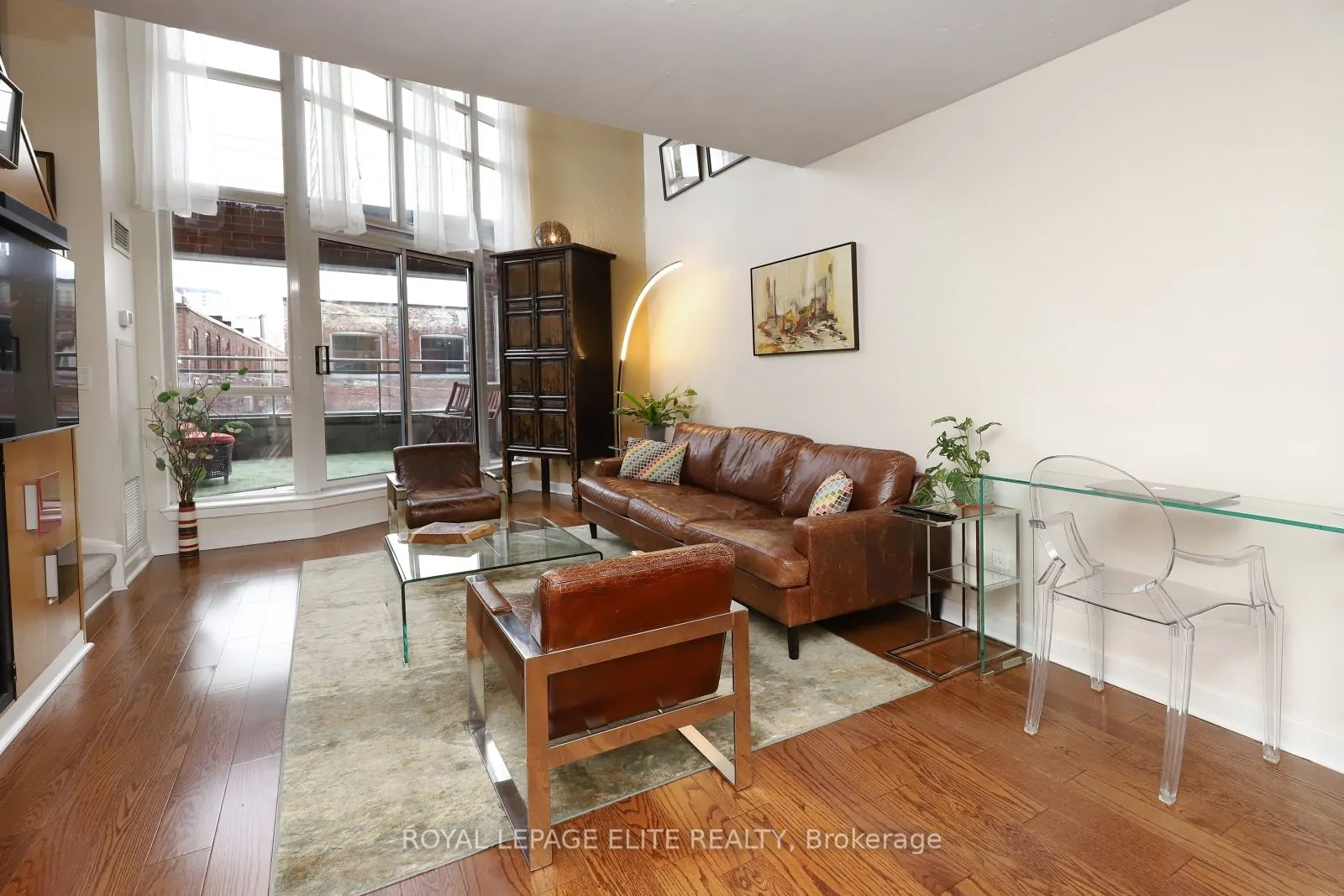 255 Richmond Street E, #220