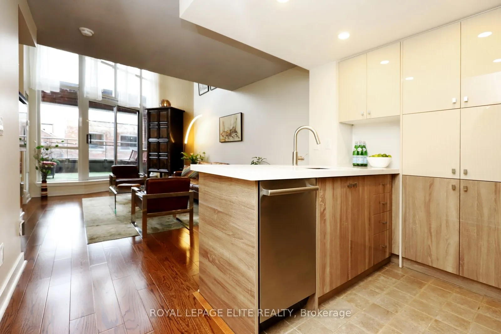 255 Richmond Street E, #220