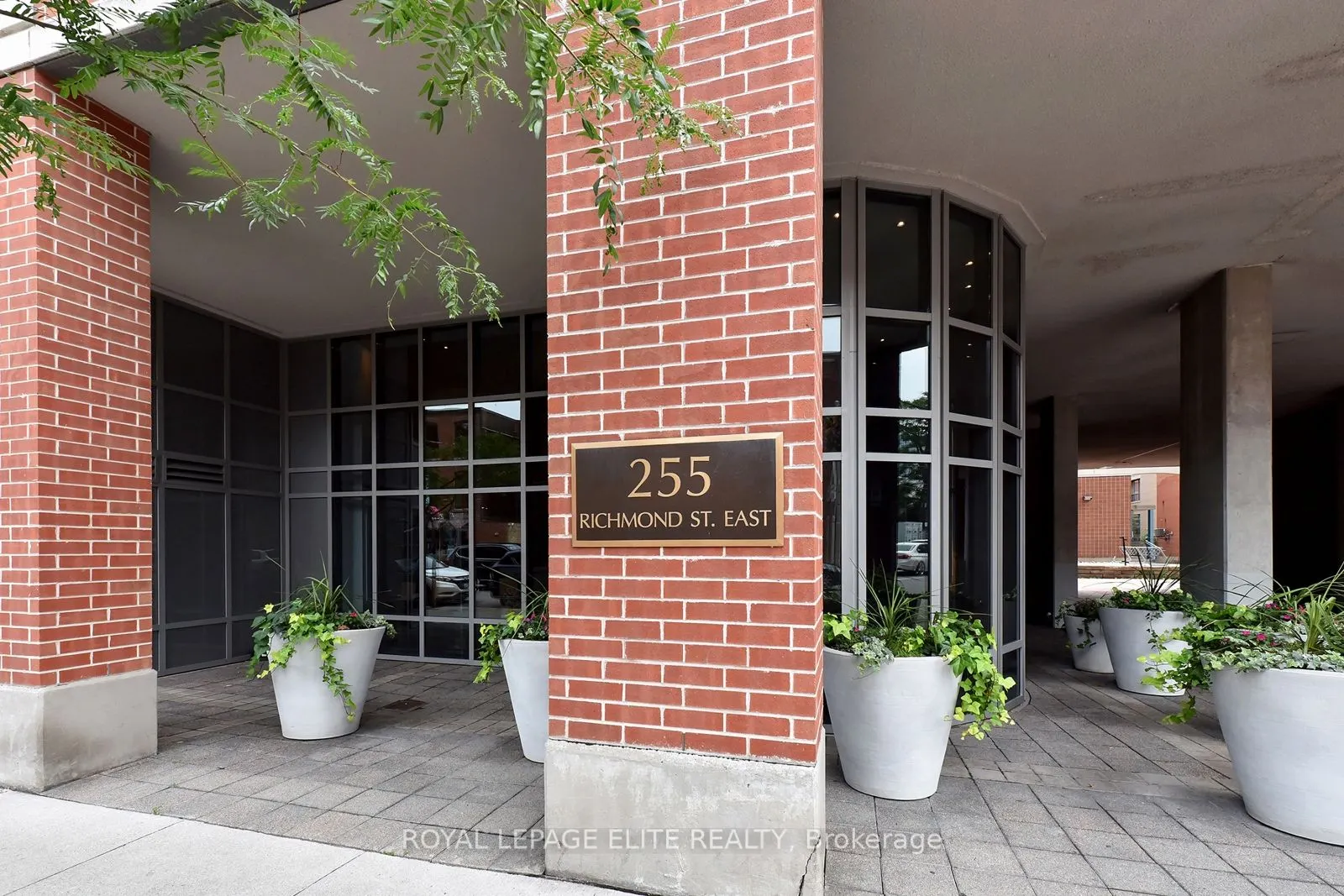 255 Richmond Street E, #220