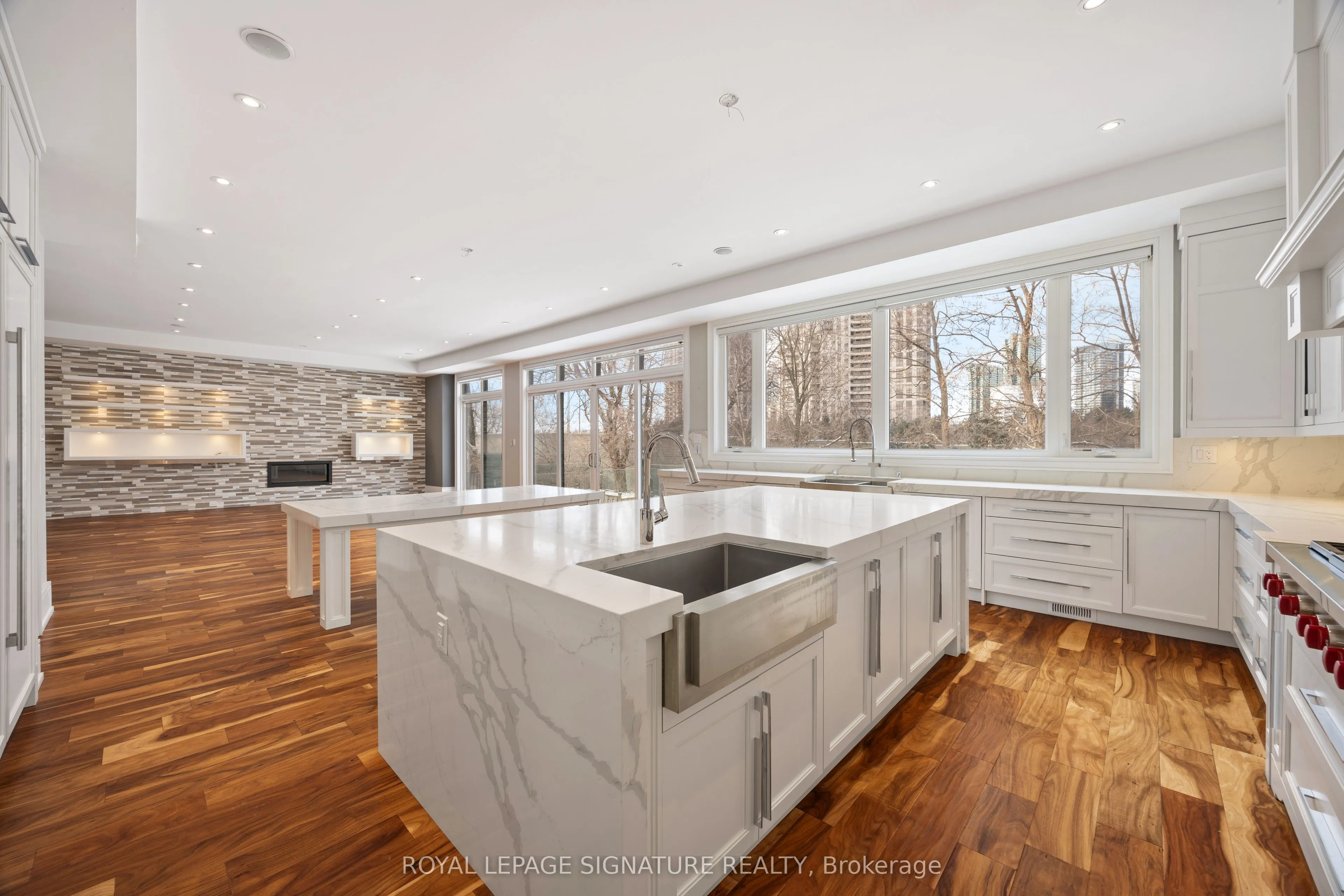 90 Upper Canada Drive