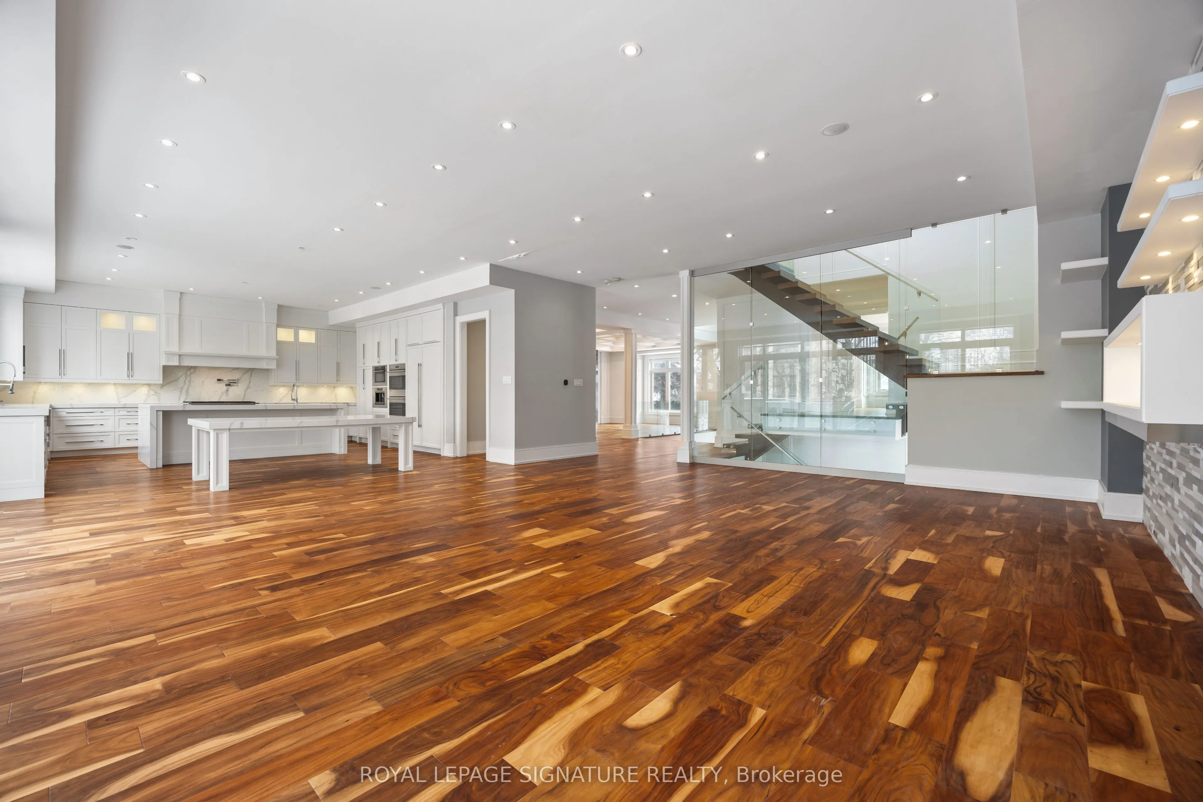 90 Upper Canada Drive