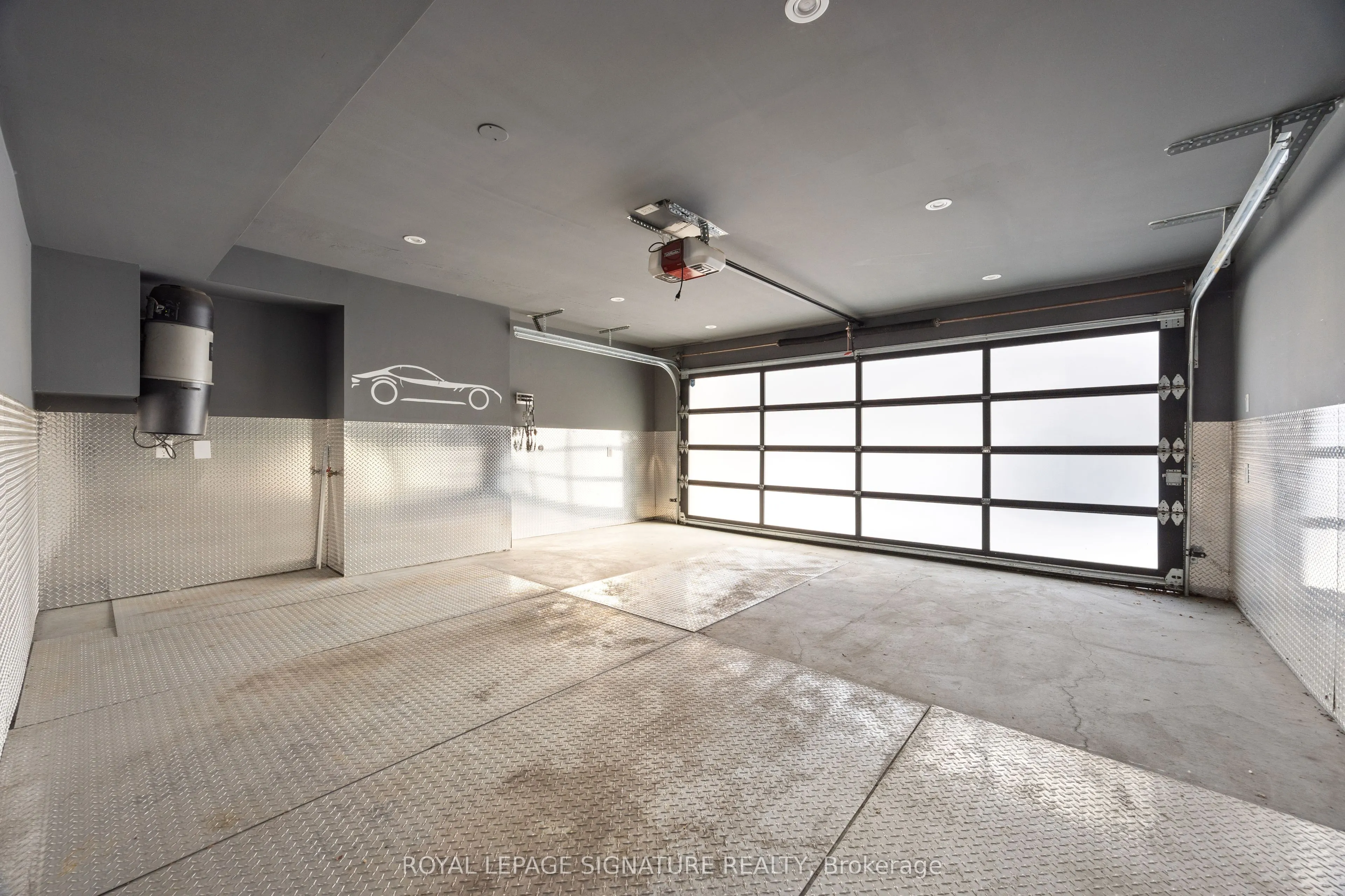 90 Upper Canada Drive
