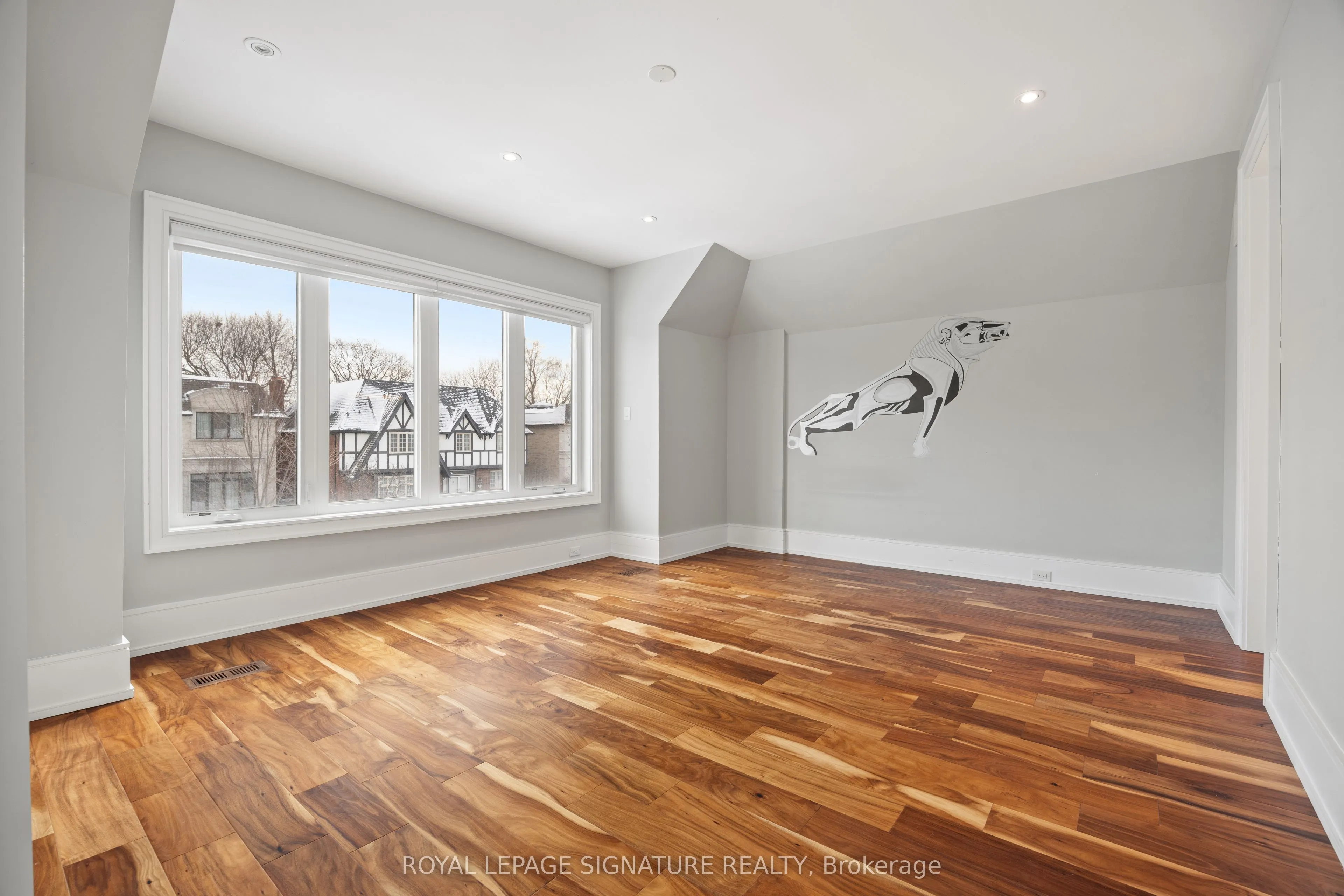 90 Upper Canada Drive