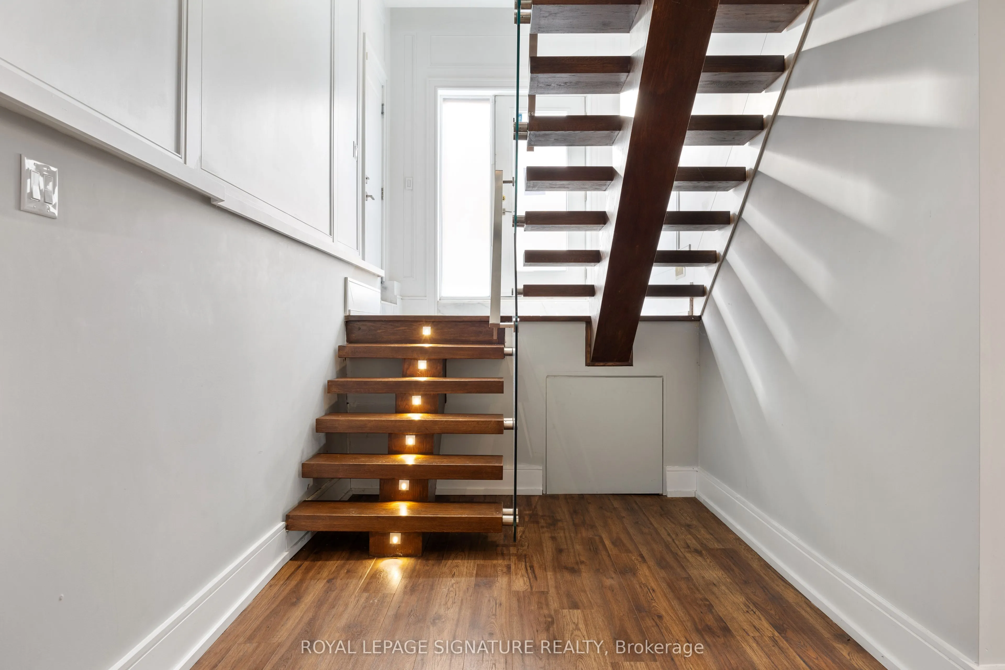 90 Upper Canada Drive