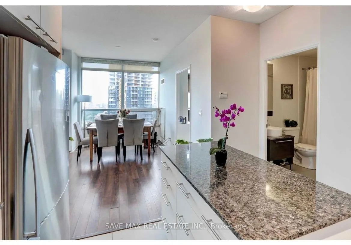 500 Sherbourne Street, #1904