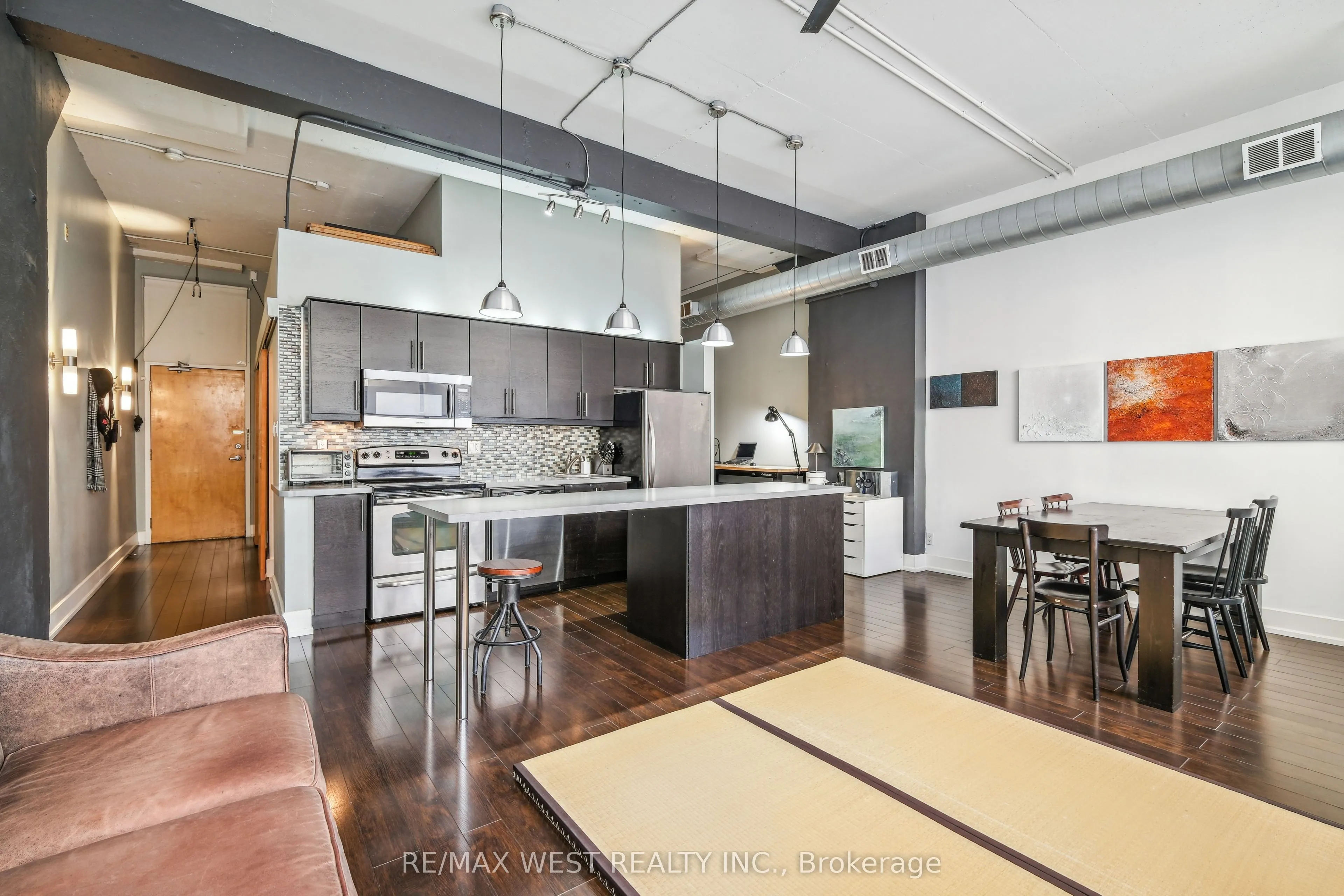 365 Dundas Street E, #111