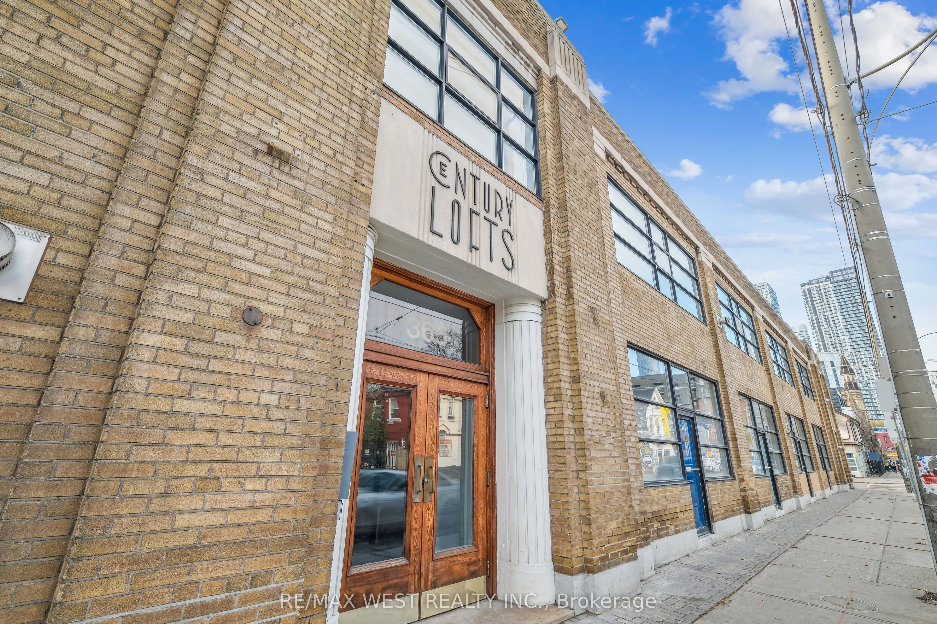 365 Dundas Street E, #111
