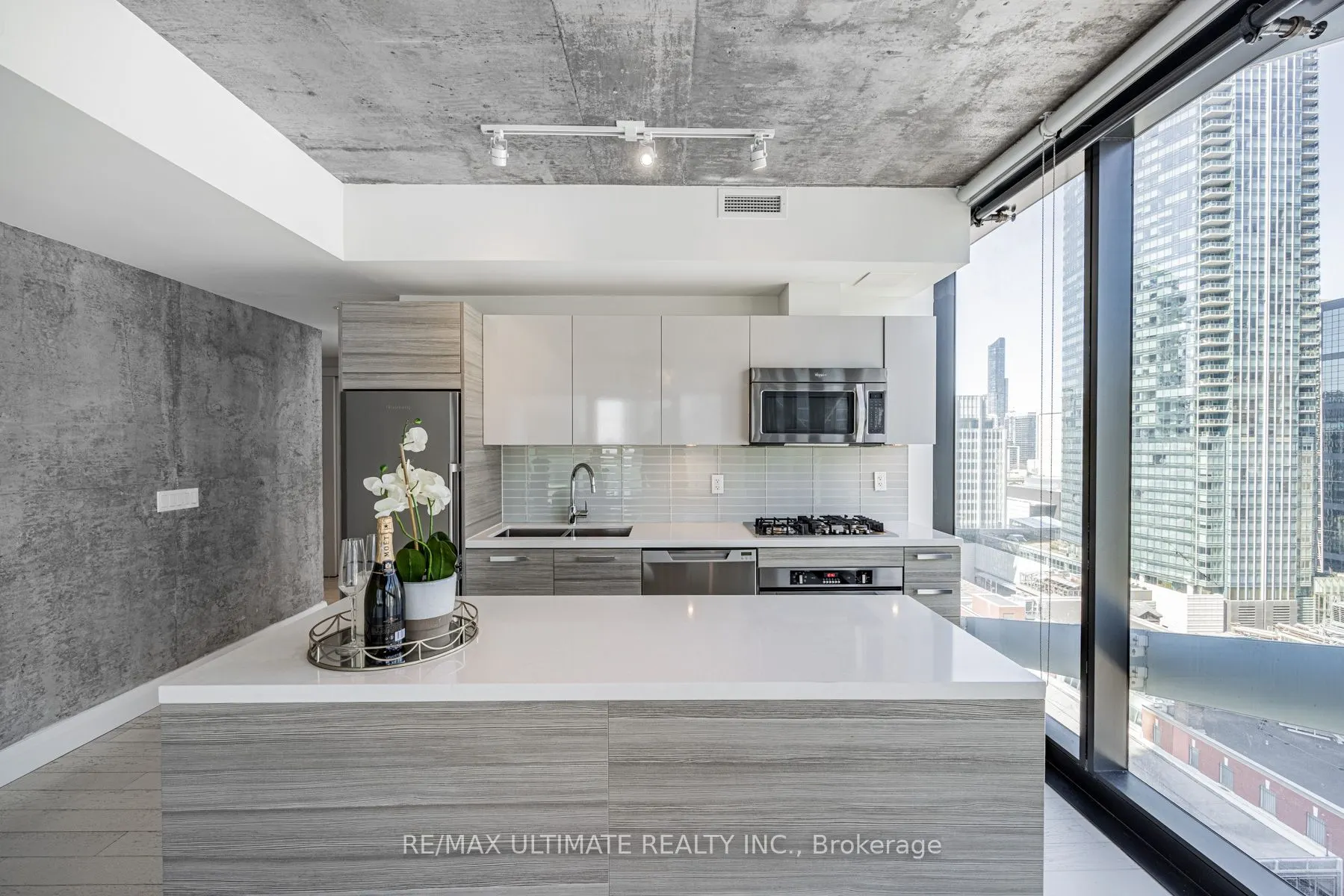 224 King Street W #1504