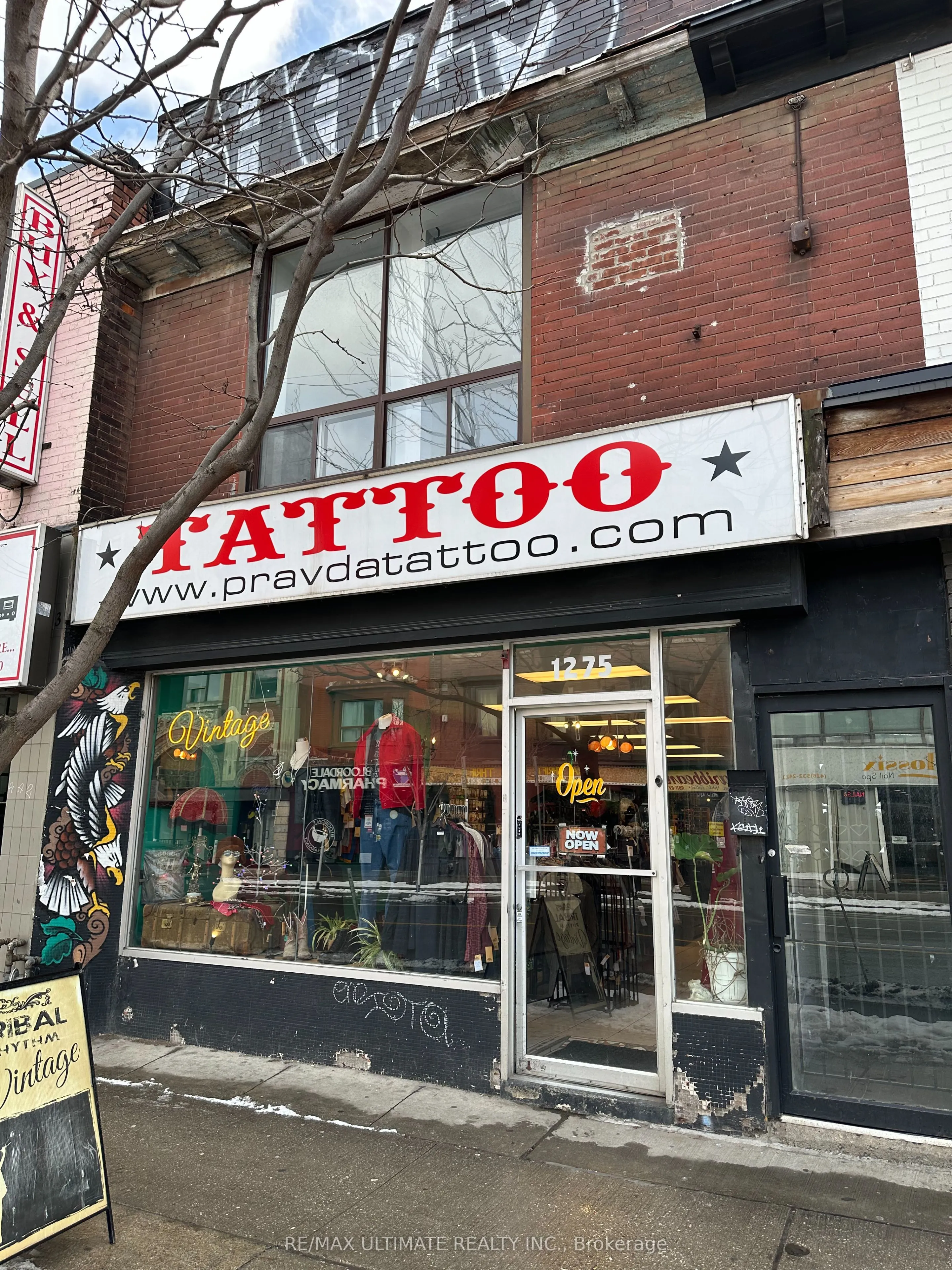 1275 Bloor Street W
