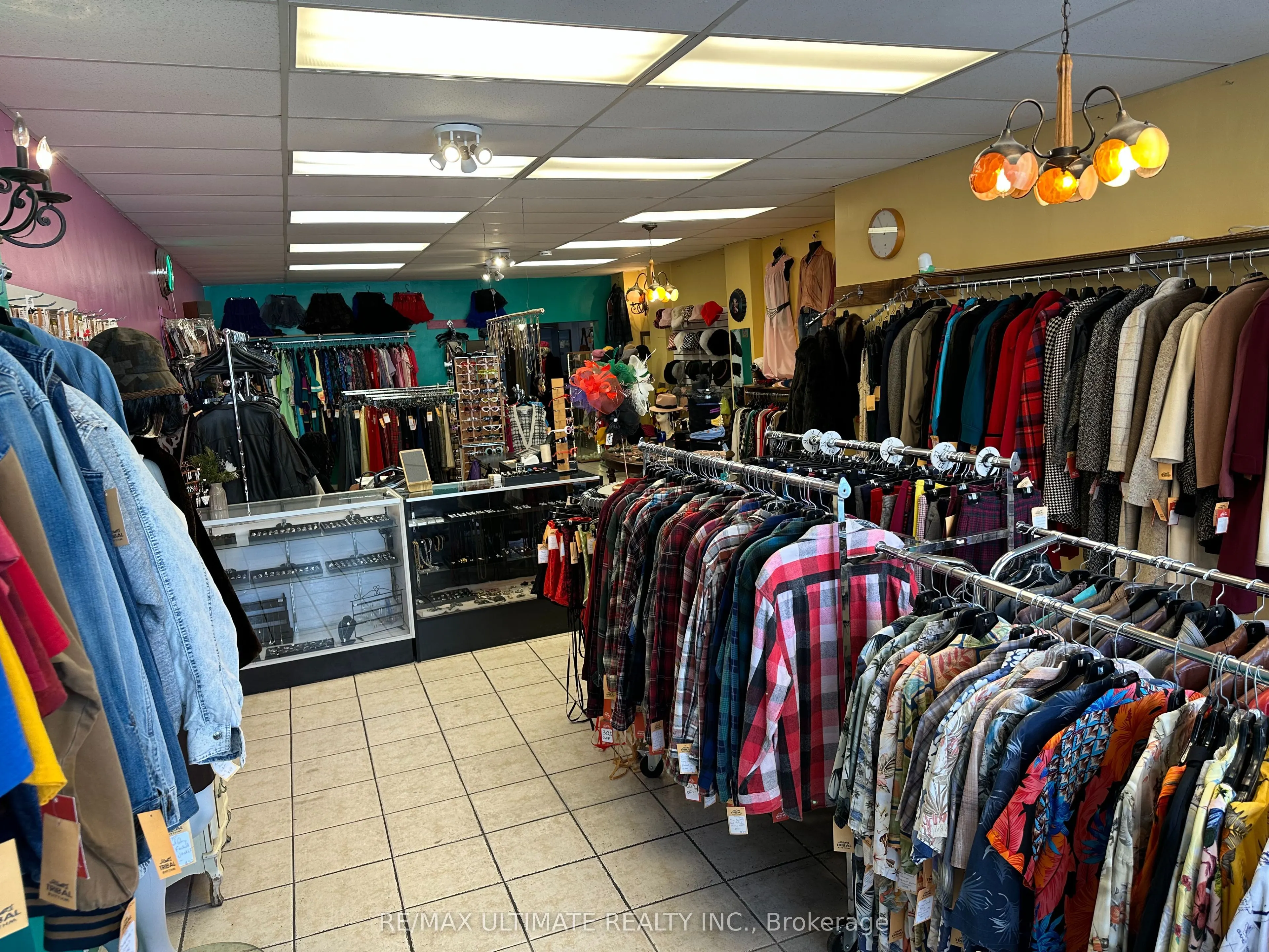 1275 Bloor Street W
