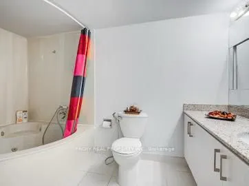 5460 Yonge Street, #807
