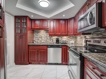 5460 Yonge Street, #807
