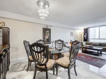 5460 Yonge Street, #807