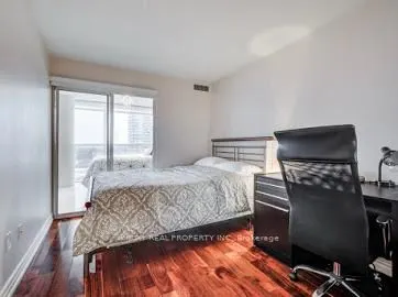 5460 Yonge Street, #807