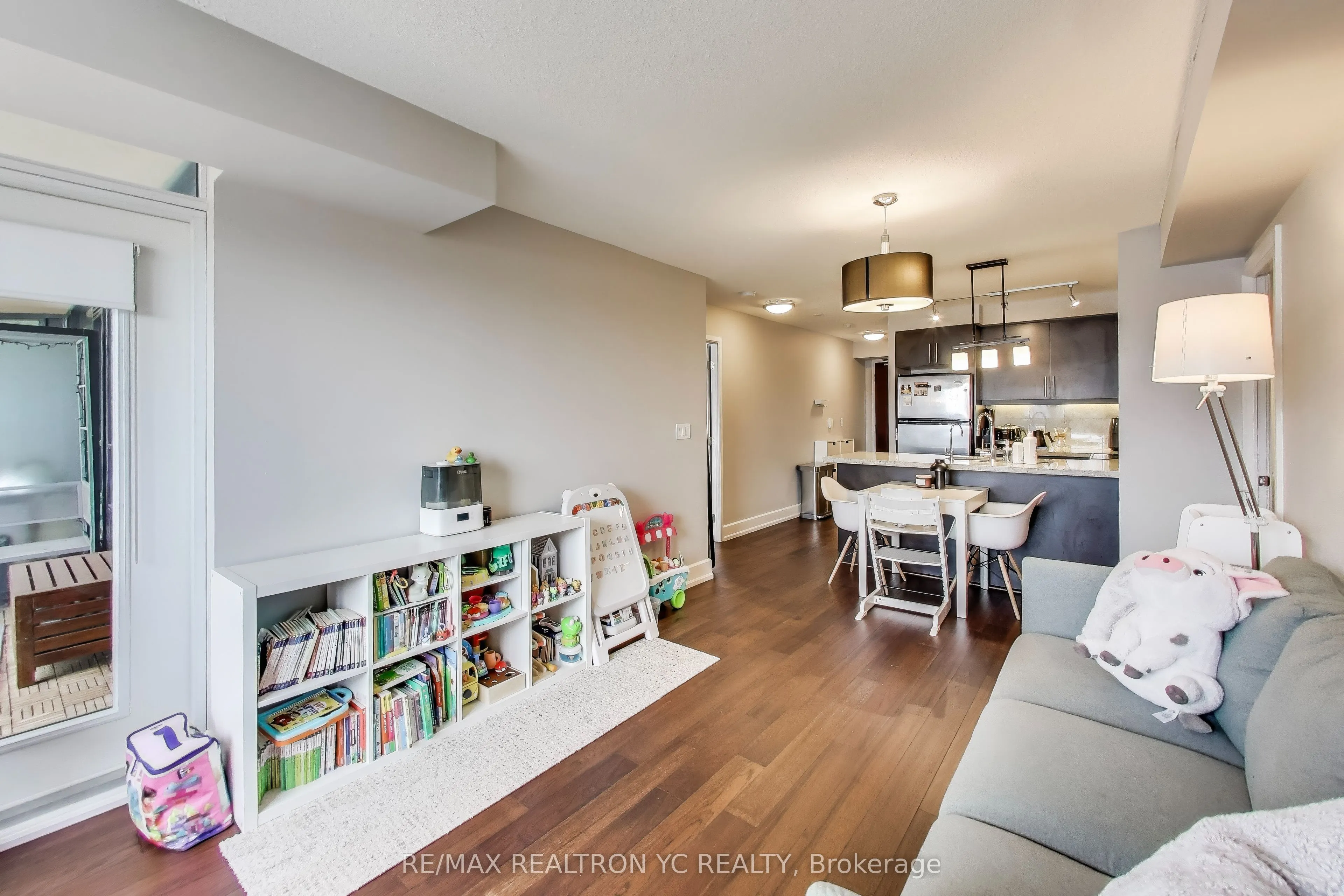 676 Sheppard Avenue E #415