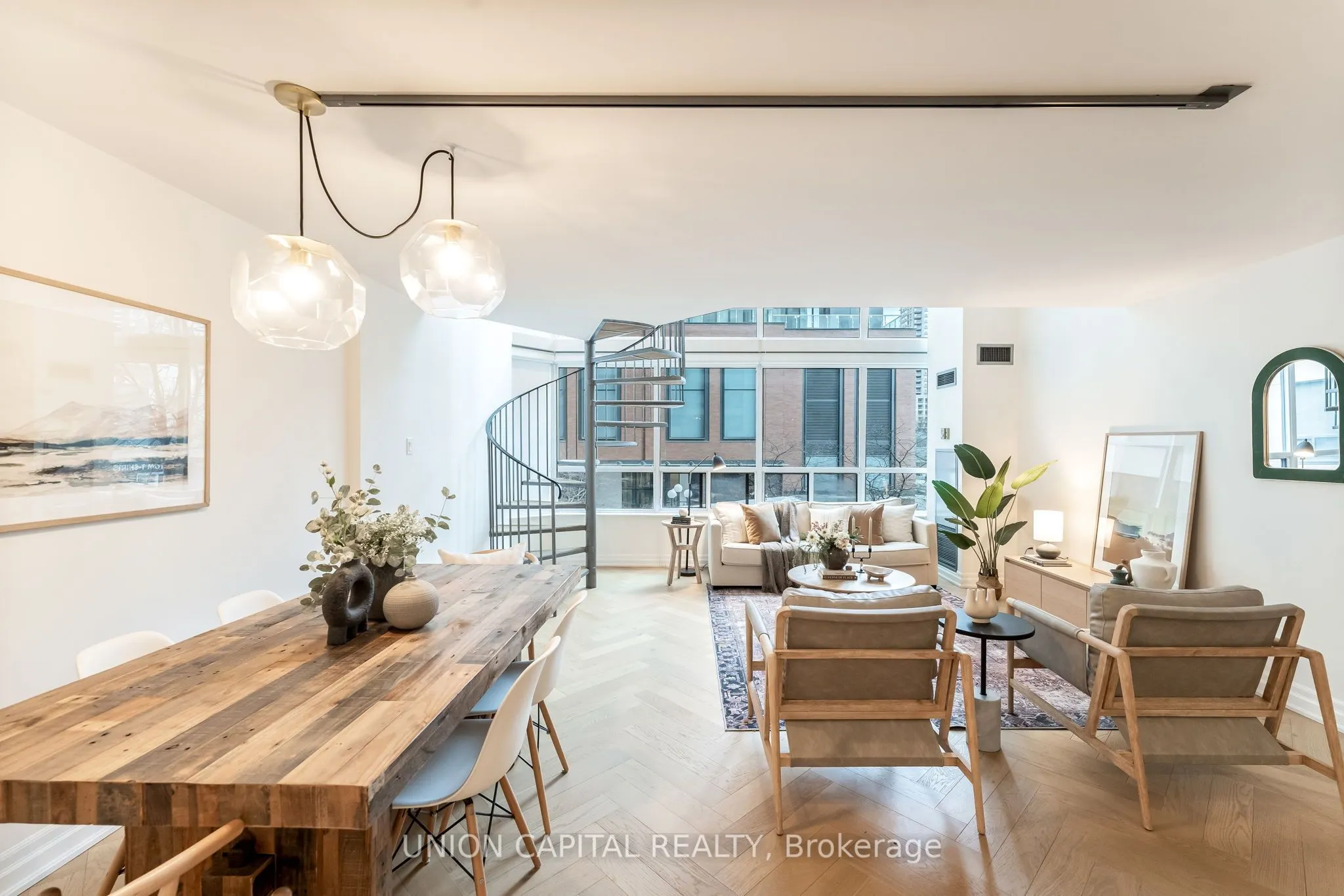 25 Maitland Street, #206