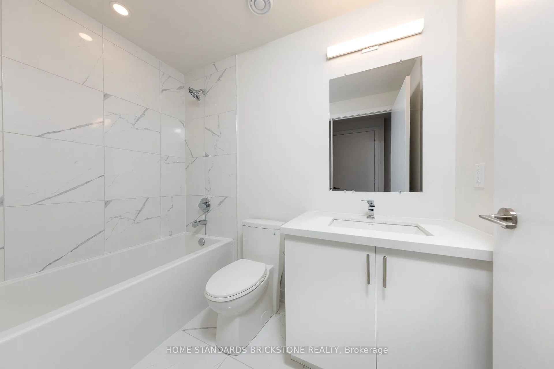 15 Ellerslie Avenue, #2009