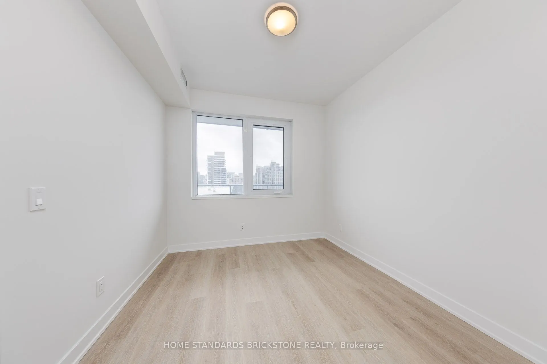 15 Ellerslie Avenue, #2009