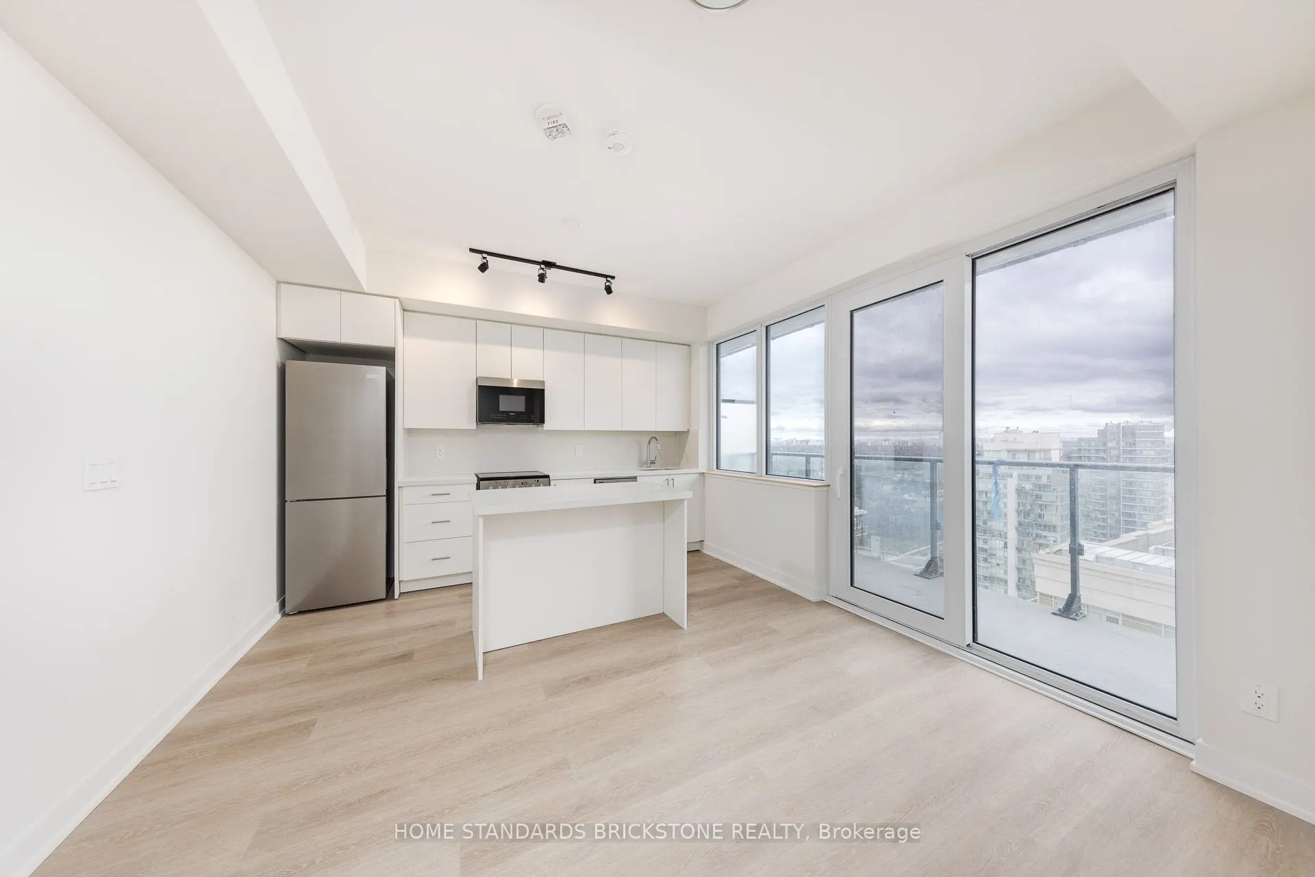 15 Ellerslie Avenue, #2009