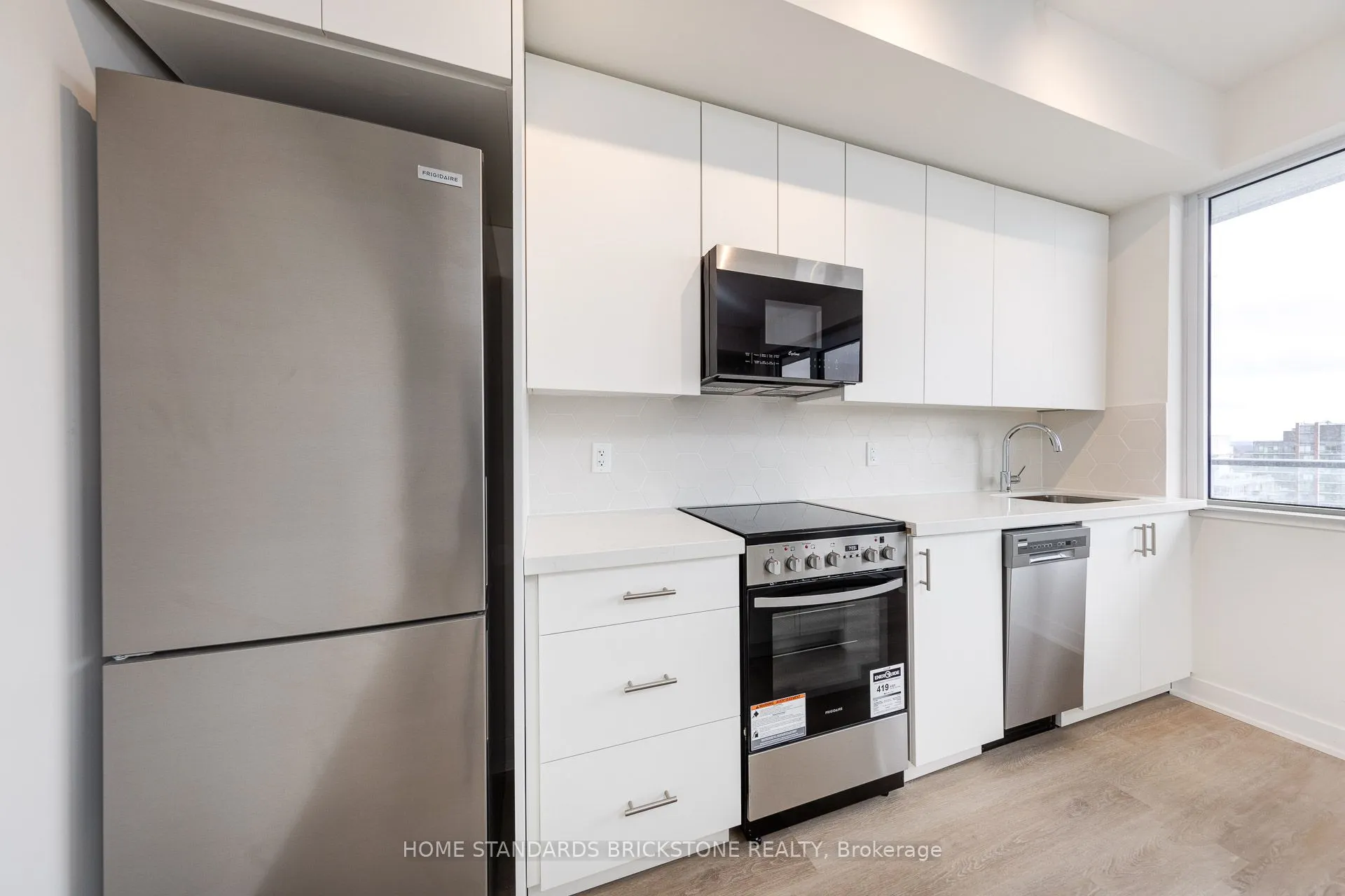 15 Ellerslie Avenue, #2009