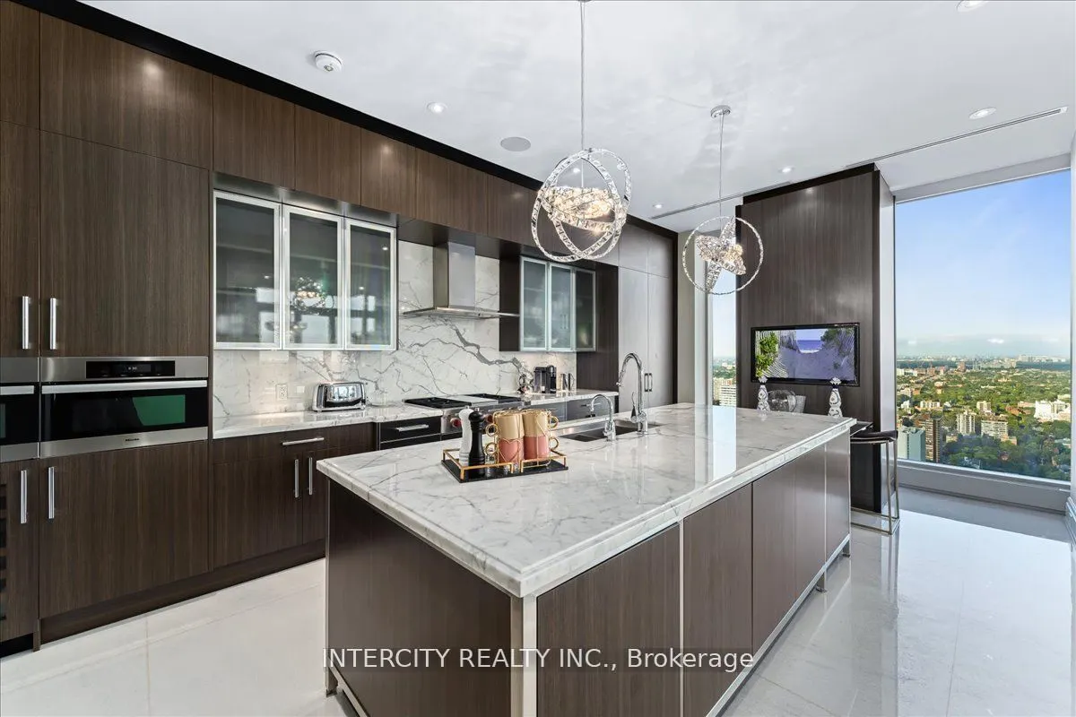 50 Yorkville Avenue, #4001