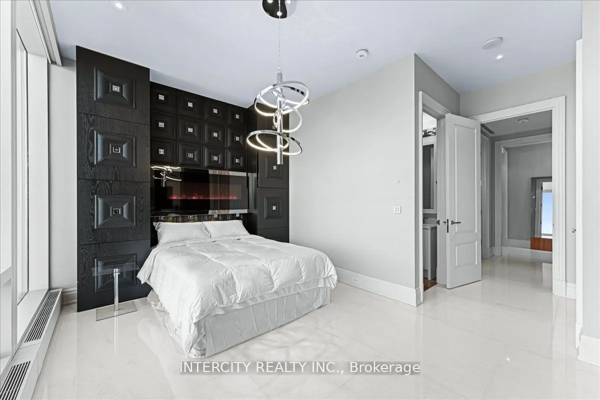 50 Yorkville Avenue, #4001