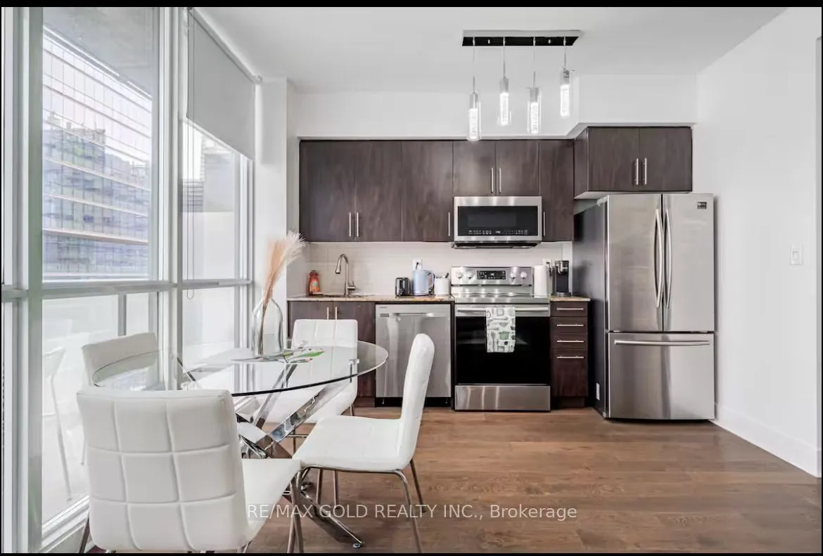 55 Bremner Boulevard #2811