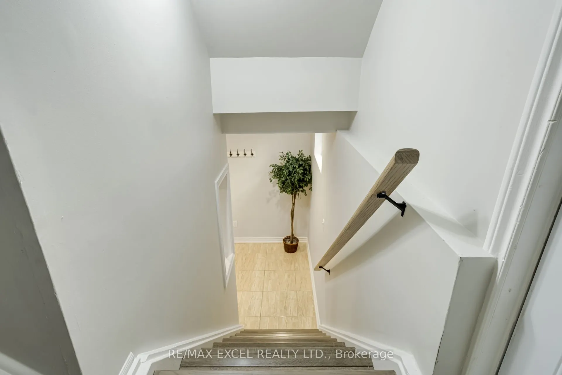 123 Hounslow Avenue, #R3