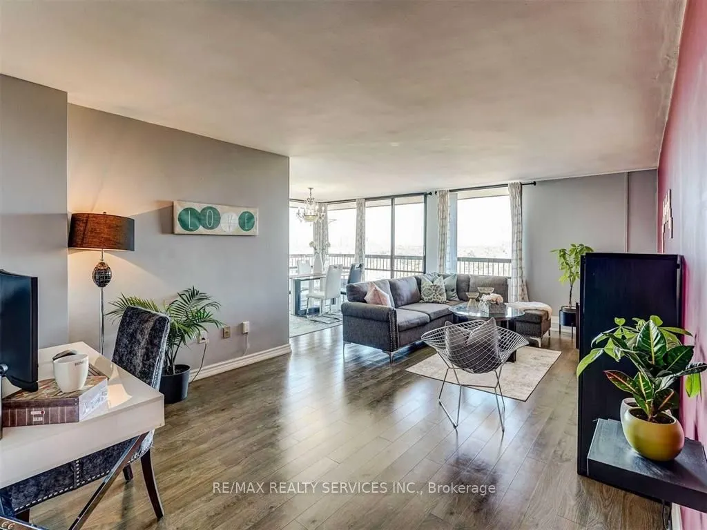 135 Antibes Drive, #1201