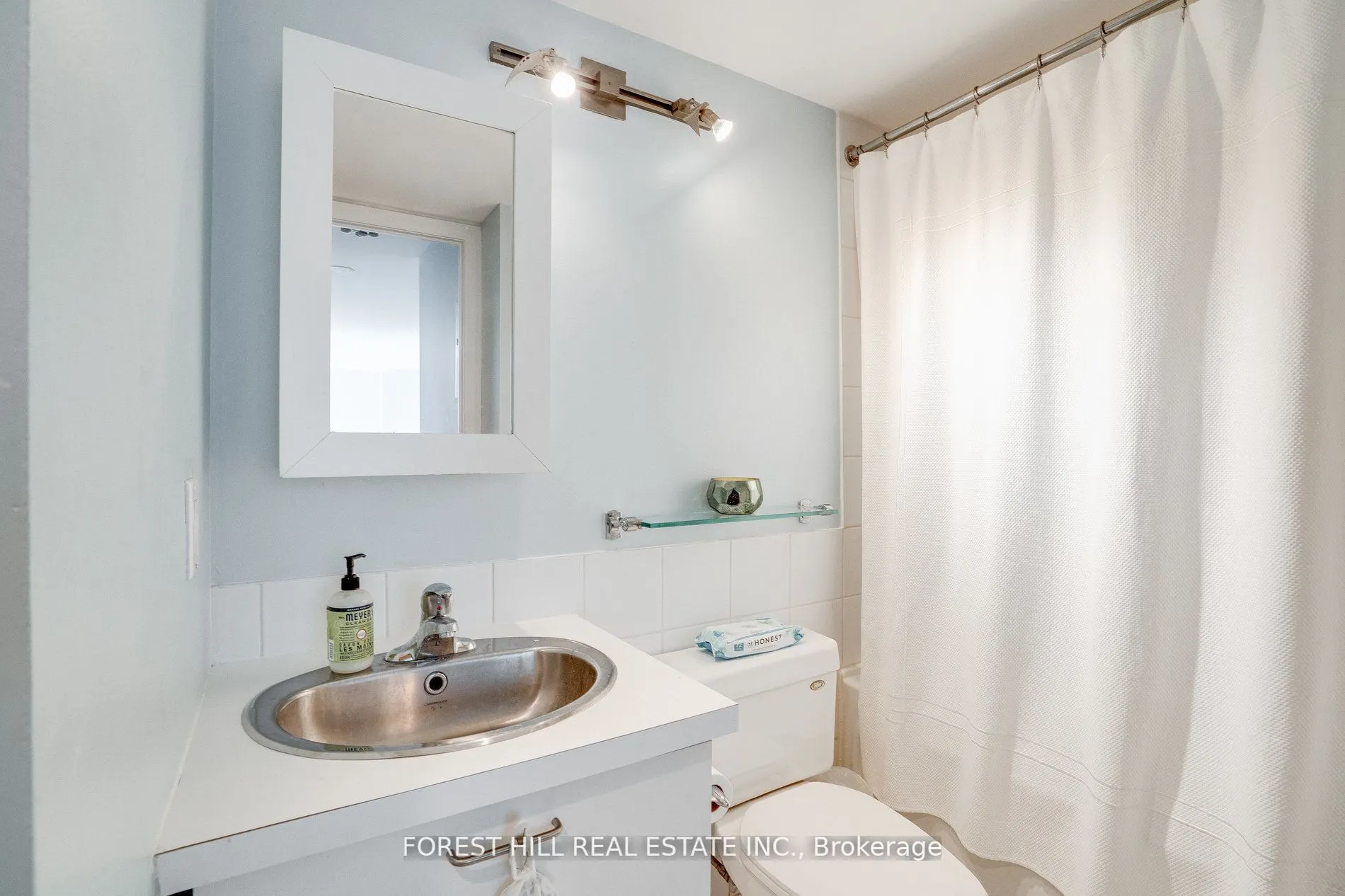 255 Richmond Street E, #824