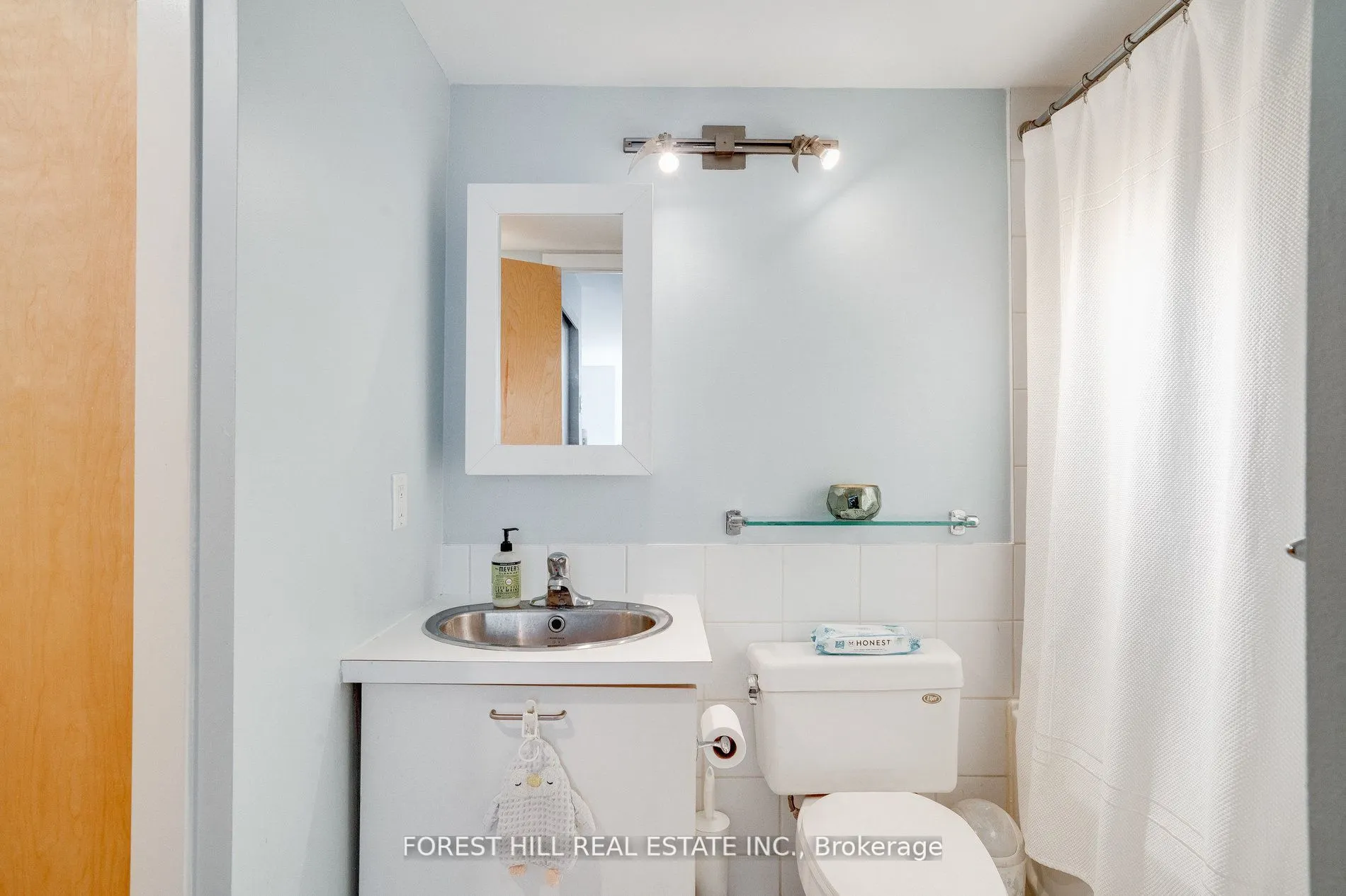 255 Richmond Street E, #824