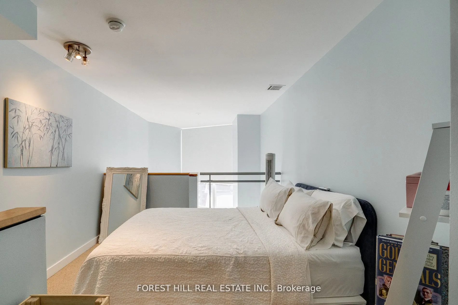 255 Richmond Street E, #824