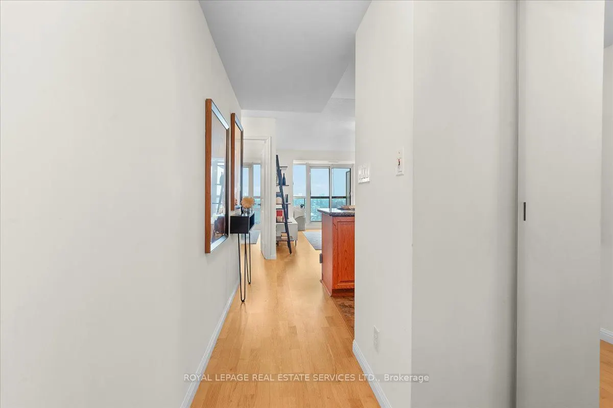 900 Mount Pleasant Road, #1108