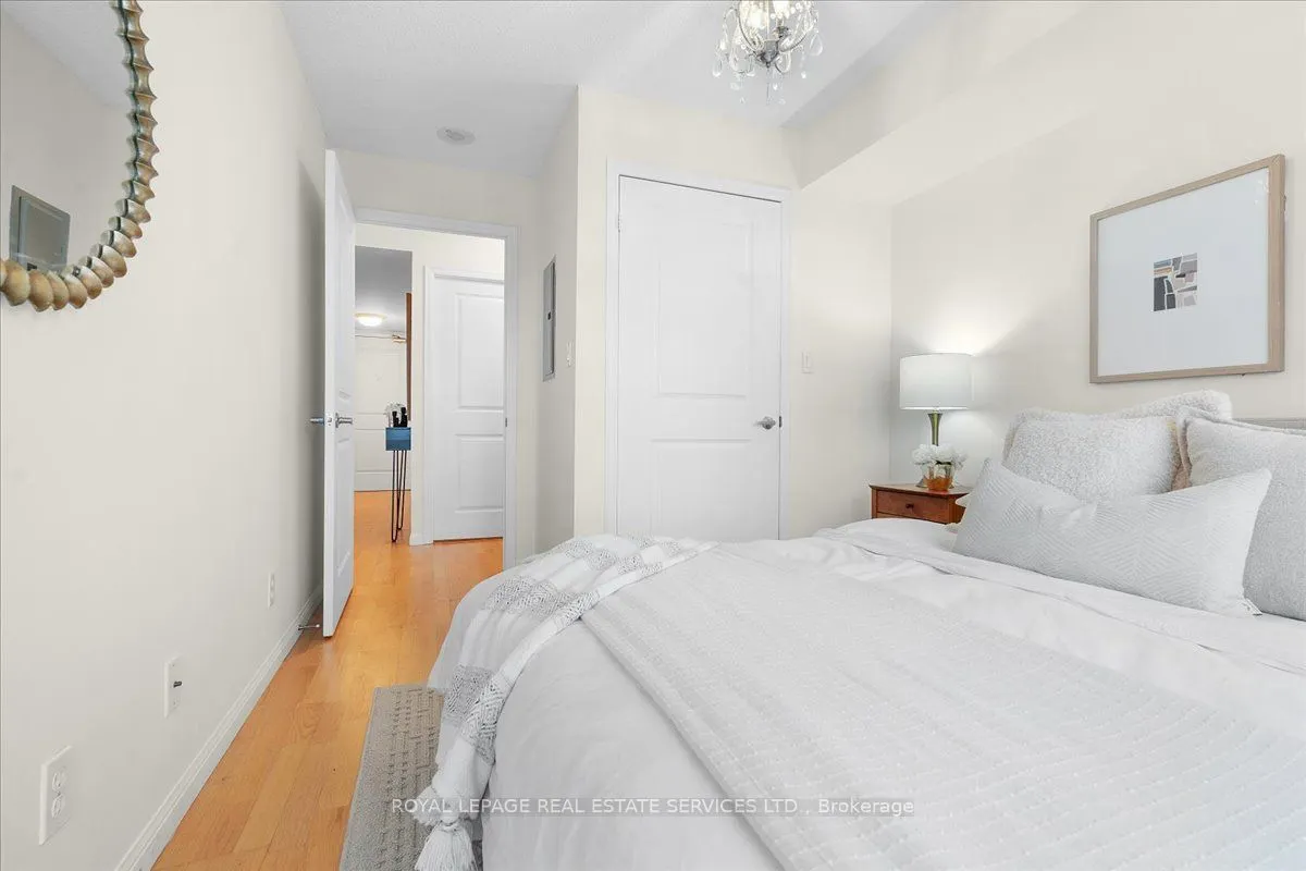 900 Mount Pleasant Road, #1108