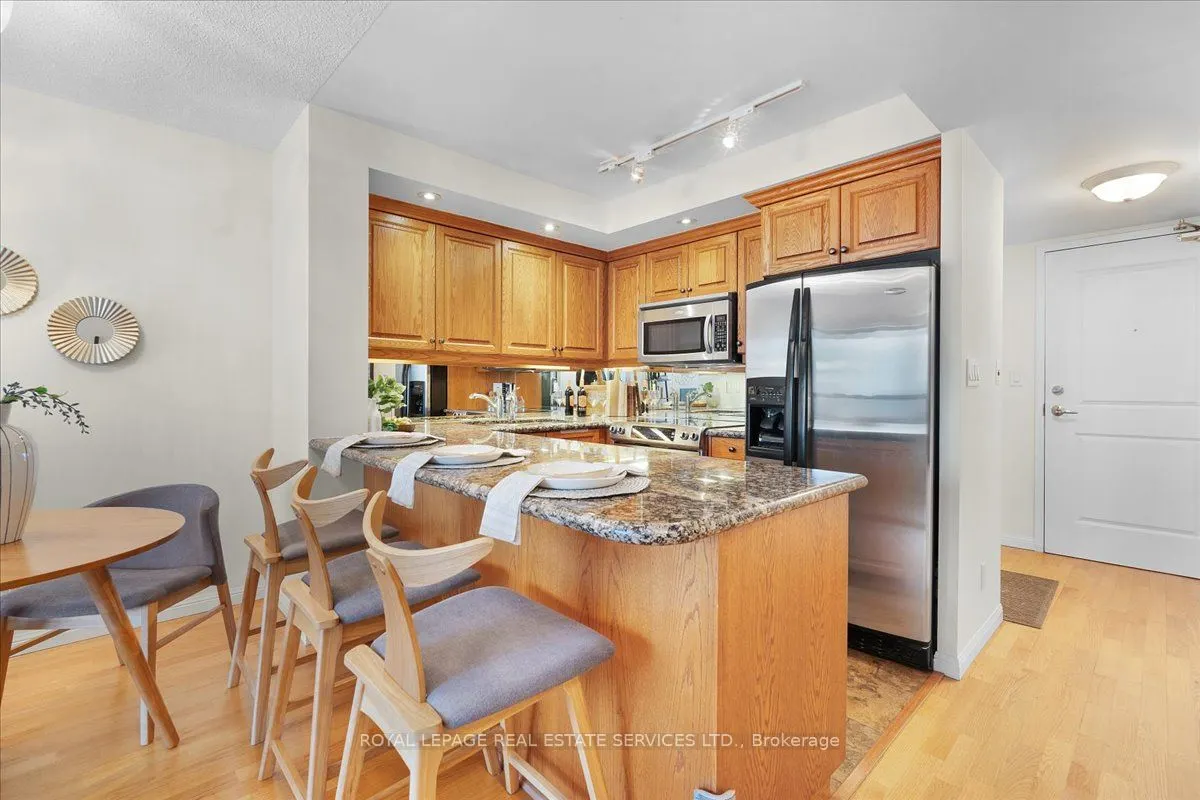 900 Mount Pleasant Road, #1108