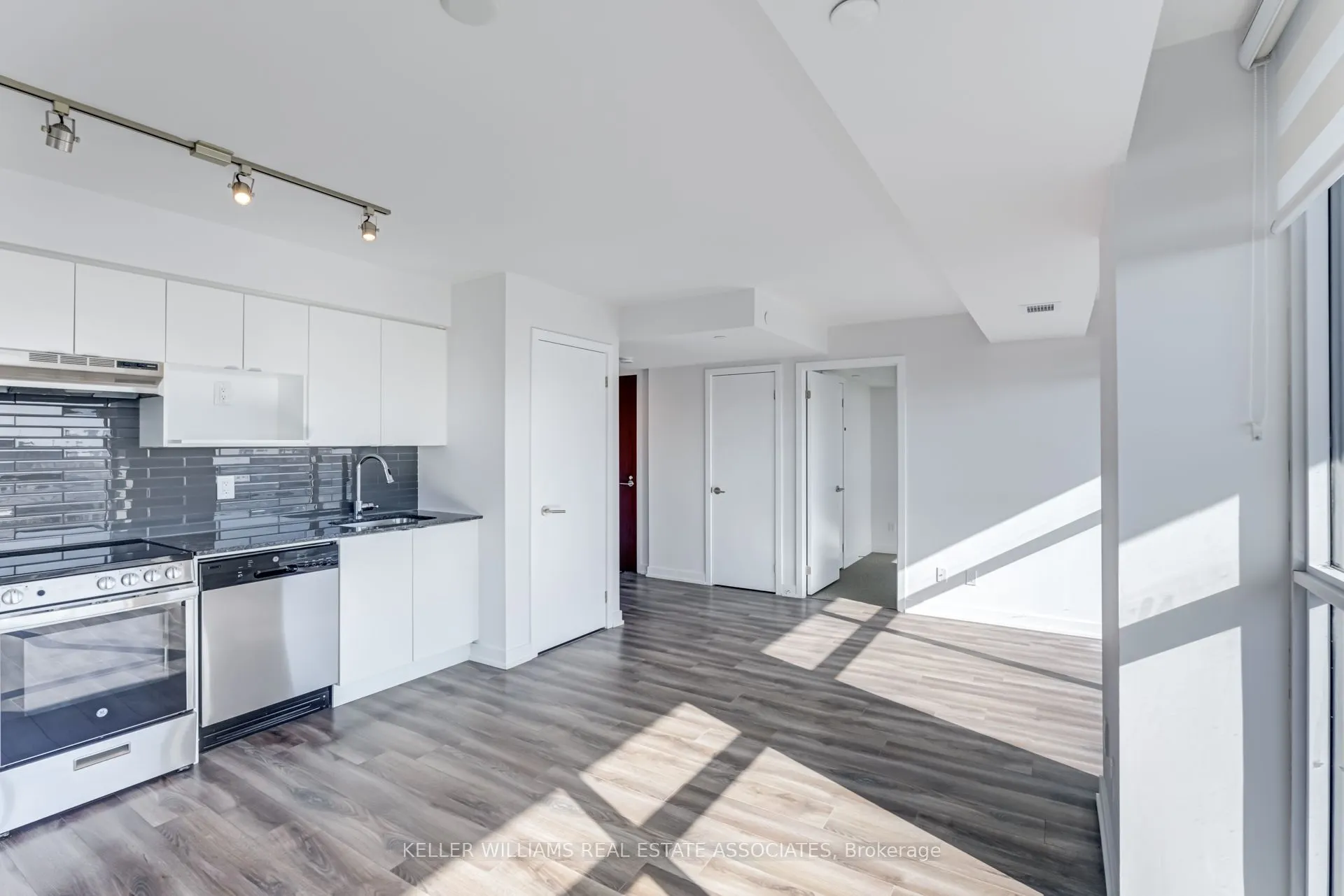 120 Varna Drive #1017