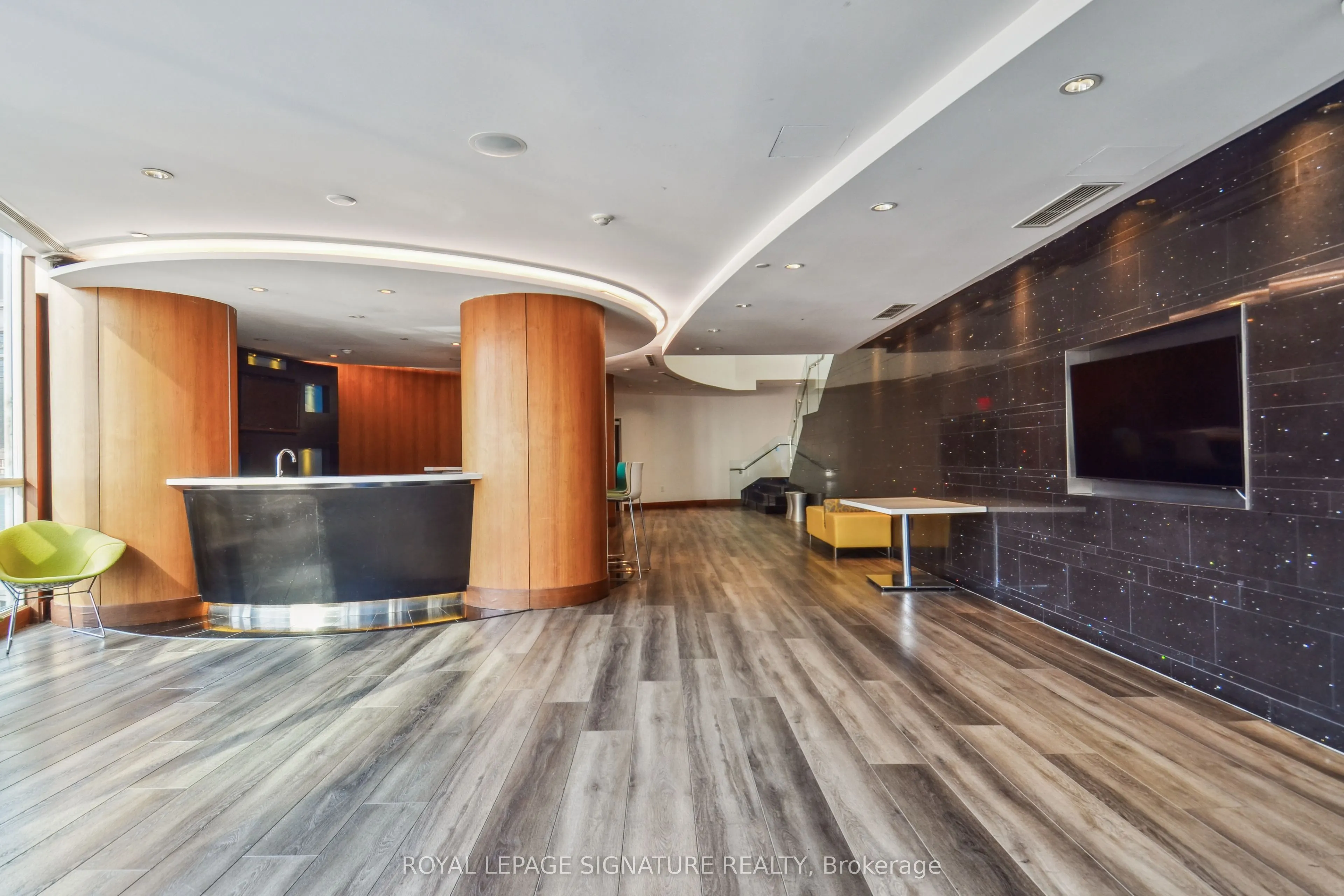 38 Dan Leckie Way, #223
