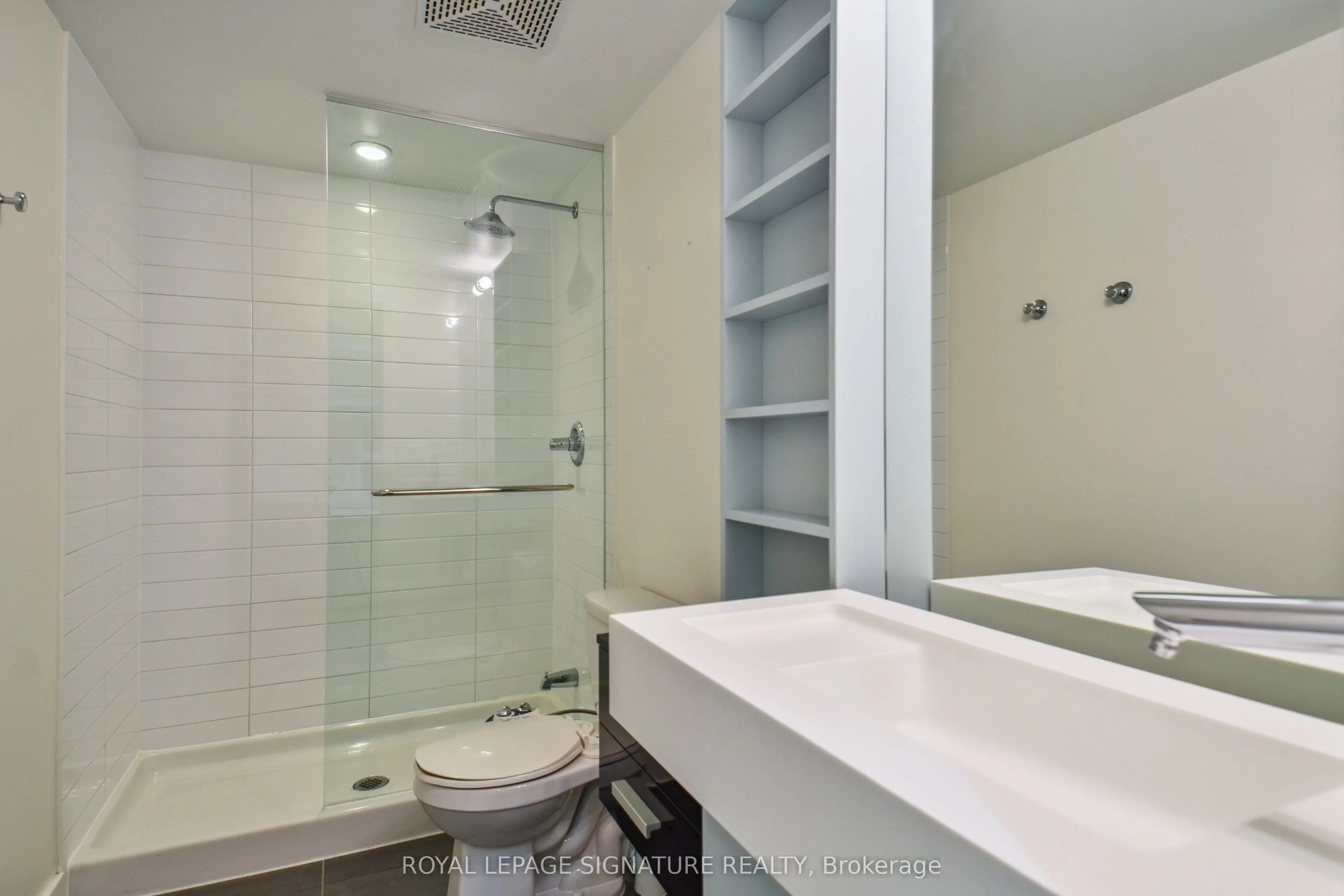 38 Dan Leckie Way, #223